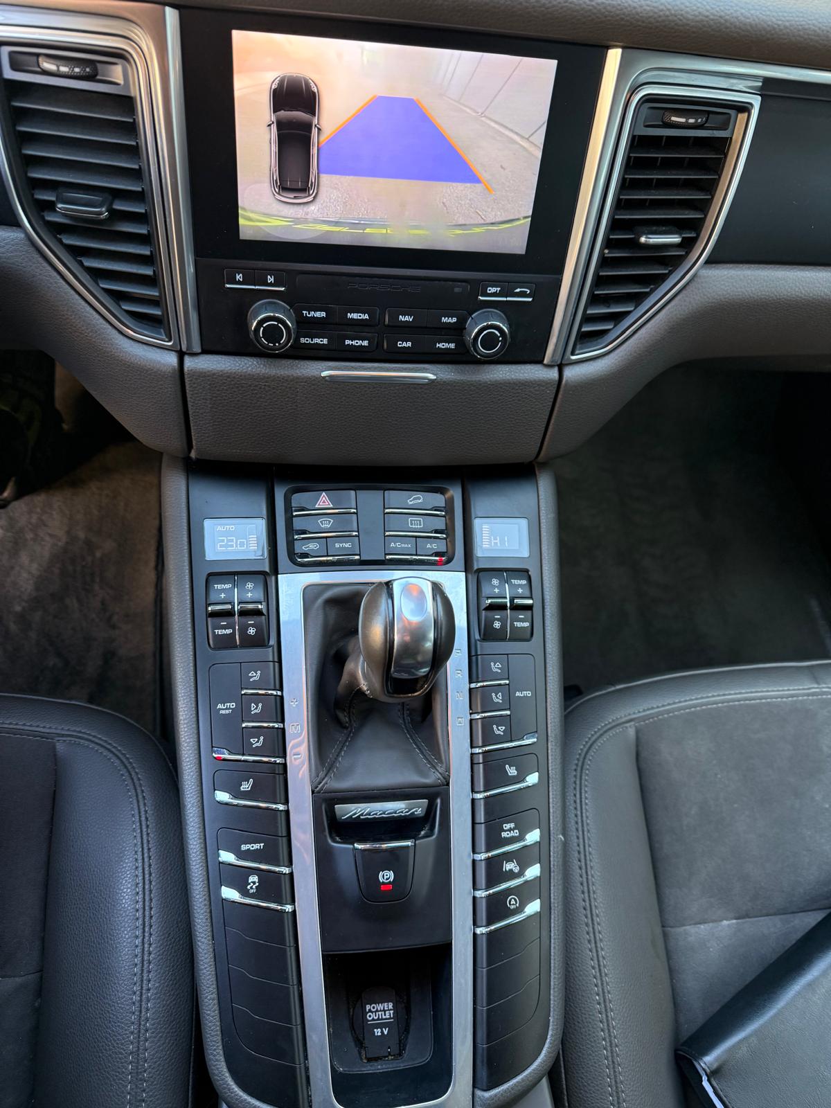 PORSCHE Macan PDK-image-10