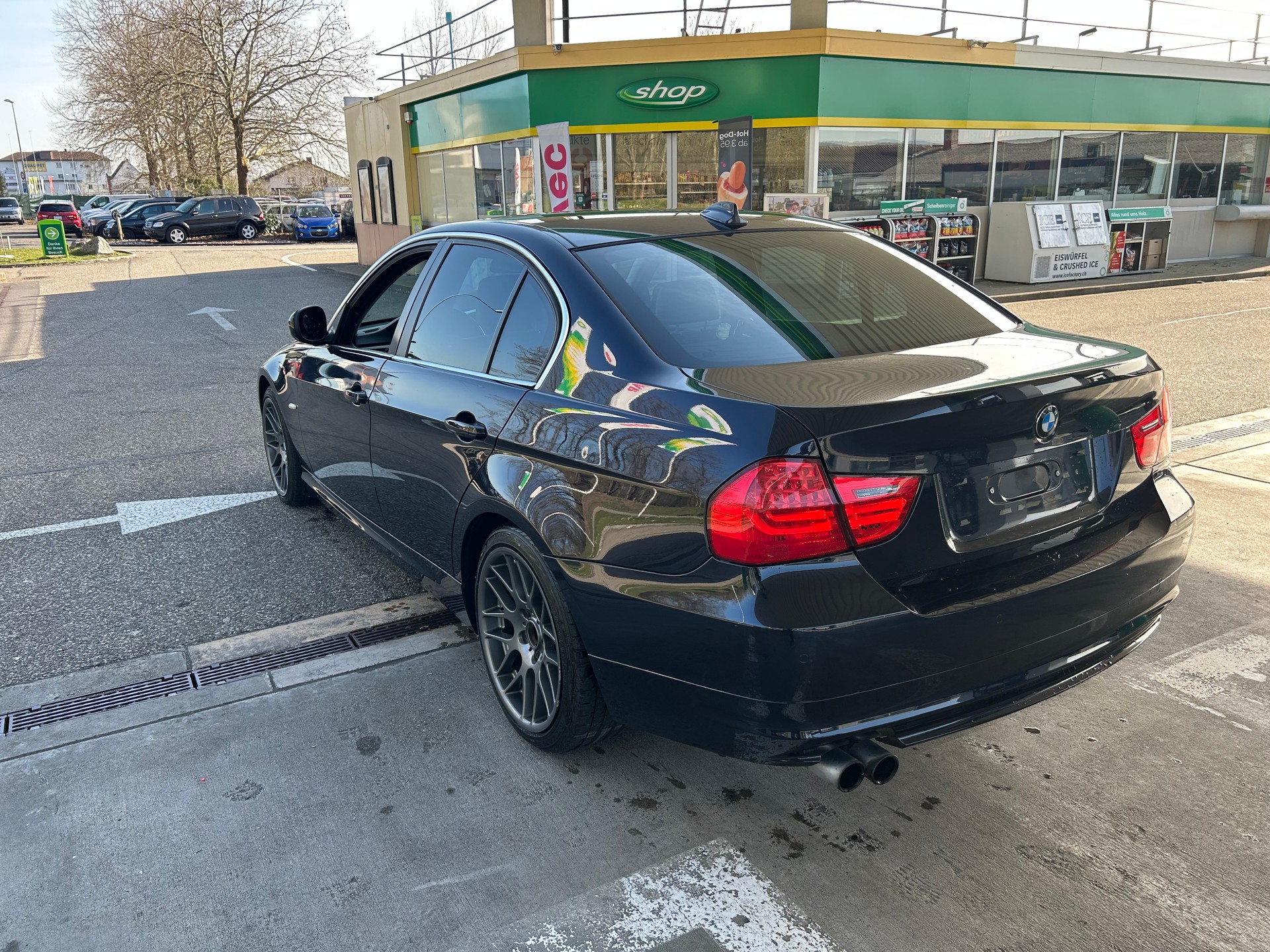 BMW 325i x-Drive-image-5