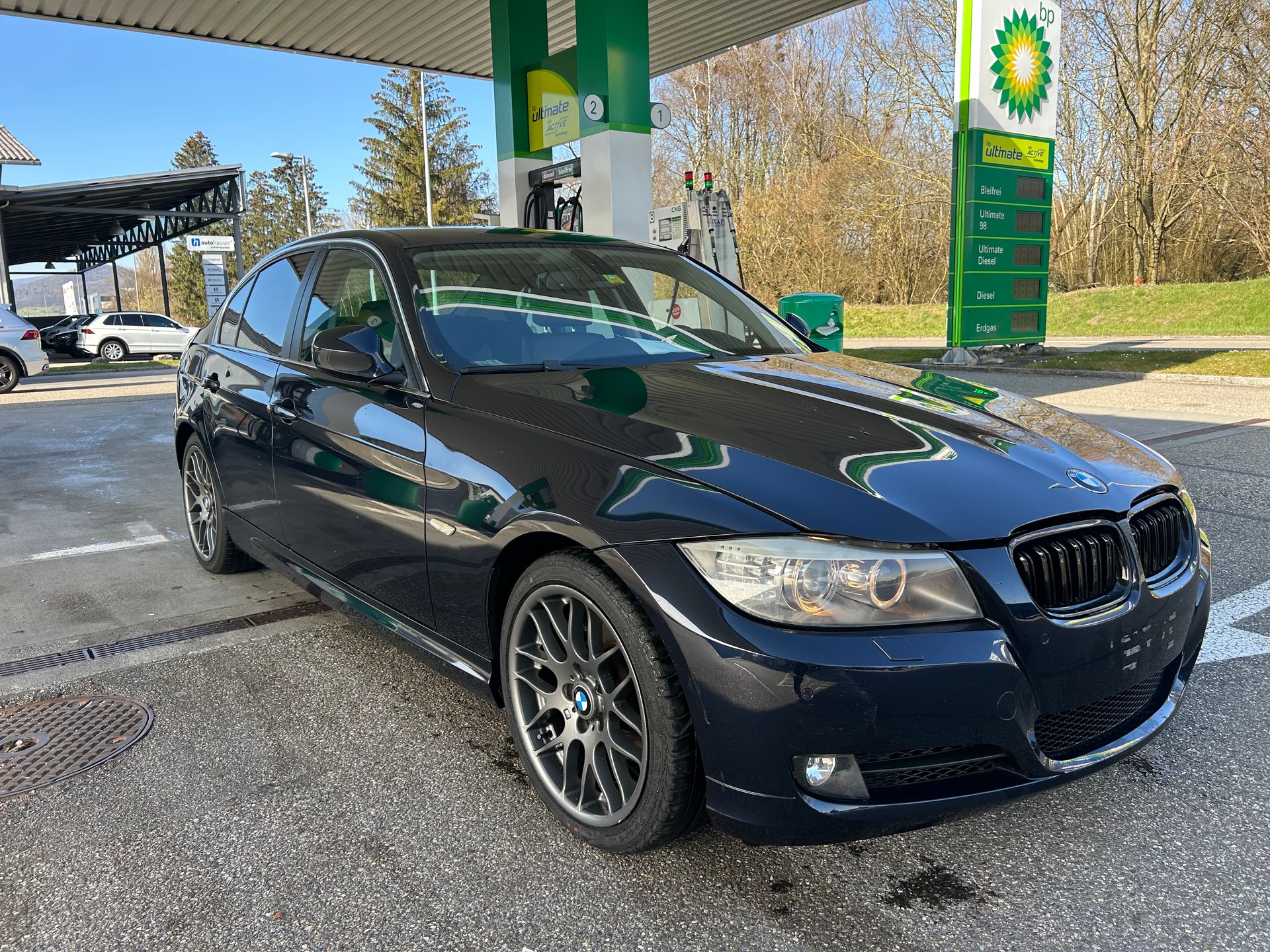 BMW 325i x-Drive-image-2