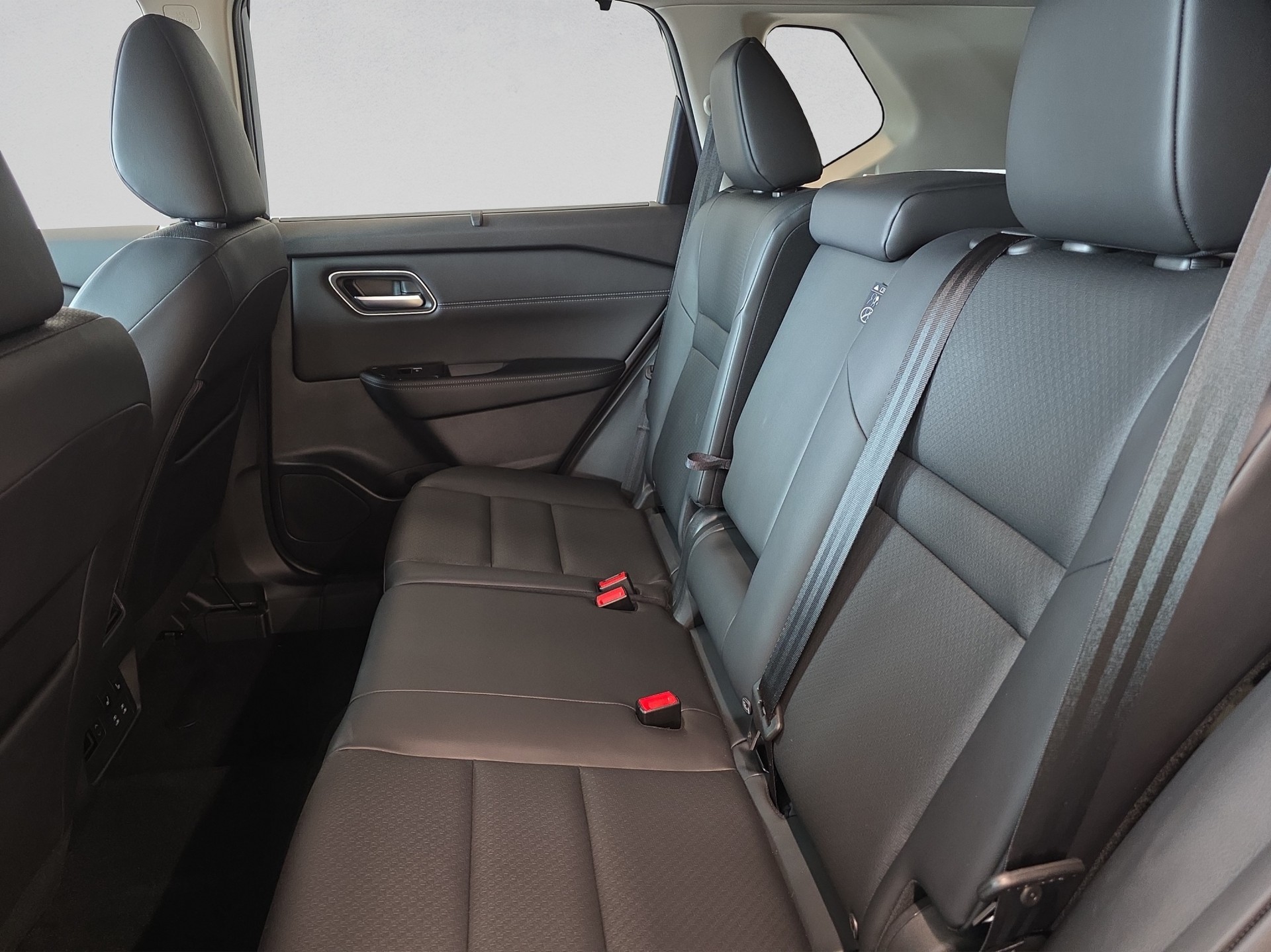 NISSAN X-Trail 1.5 VC-T e-Power 4WD 7 Sitze Tekna+-image-8