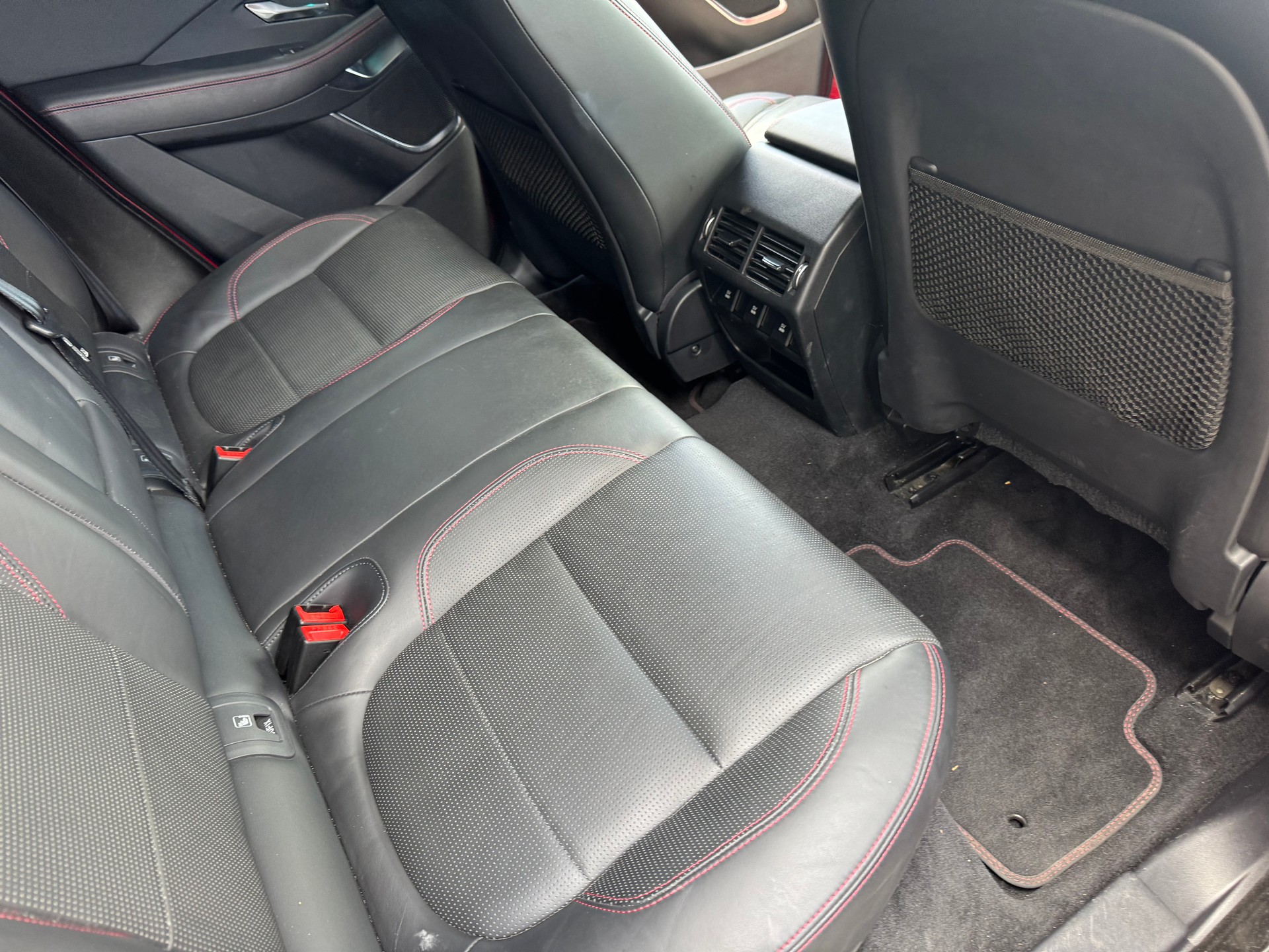 JAGUAR E-Pace 2.0d D180 R-Dynamic HSE AWD Automatik-image-12