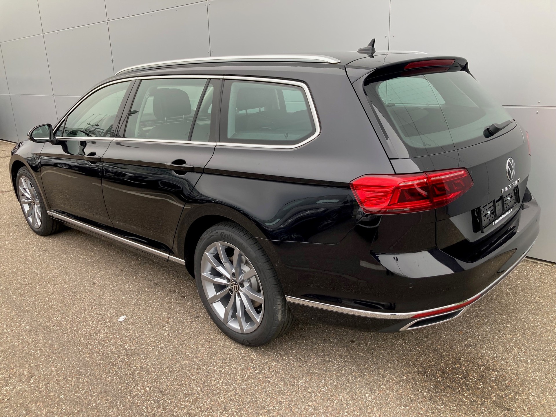 VW Elegance-image-3