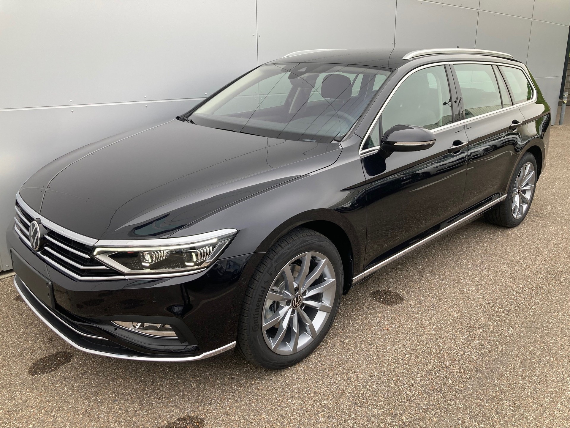 VW Elegance-image-0