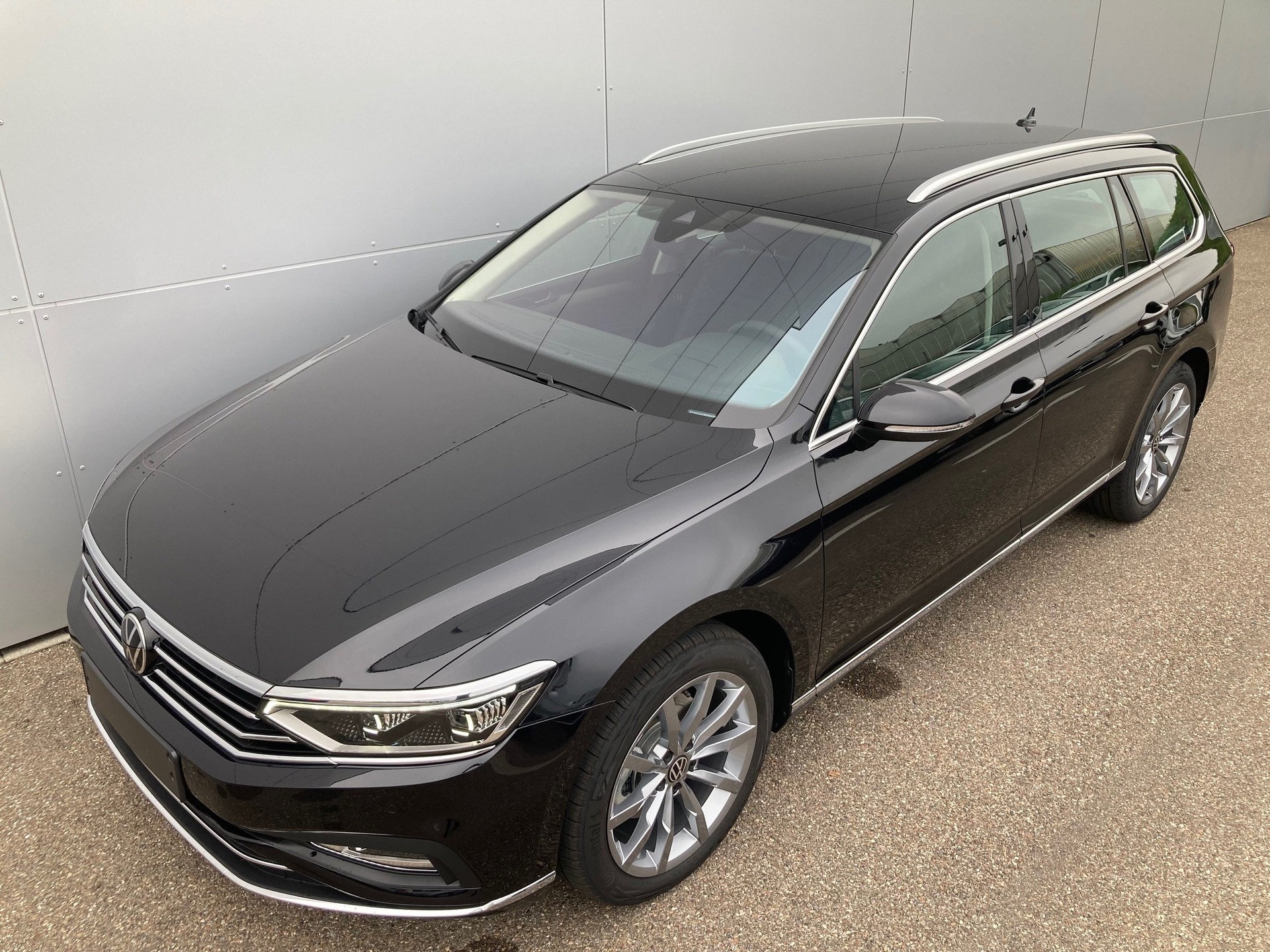 VW Elegance-image-5