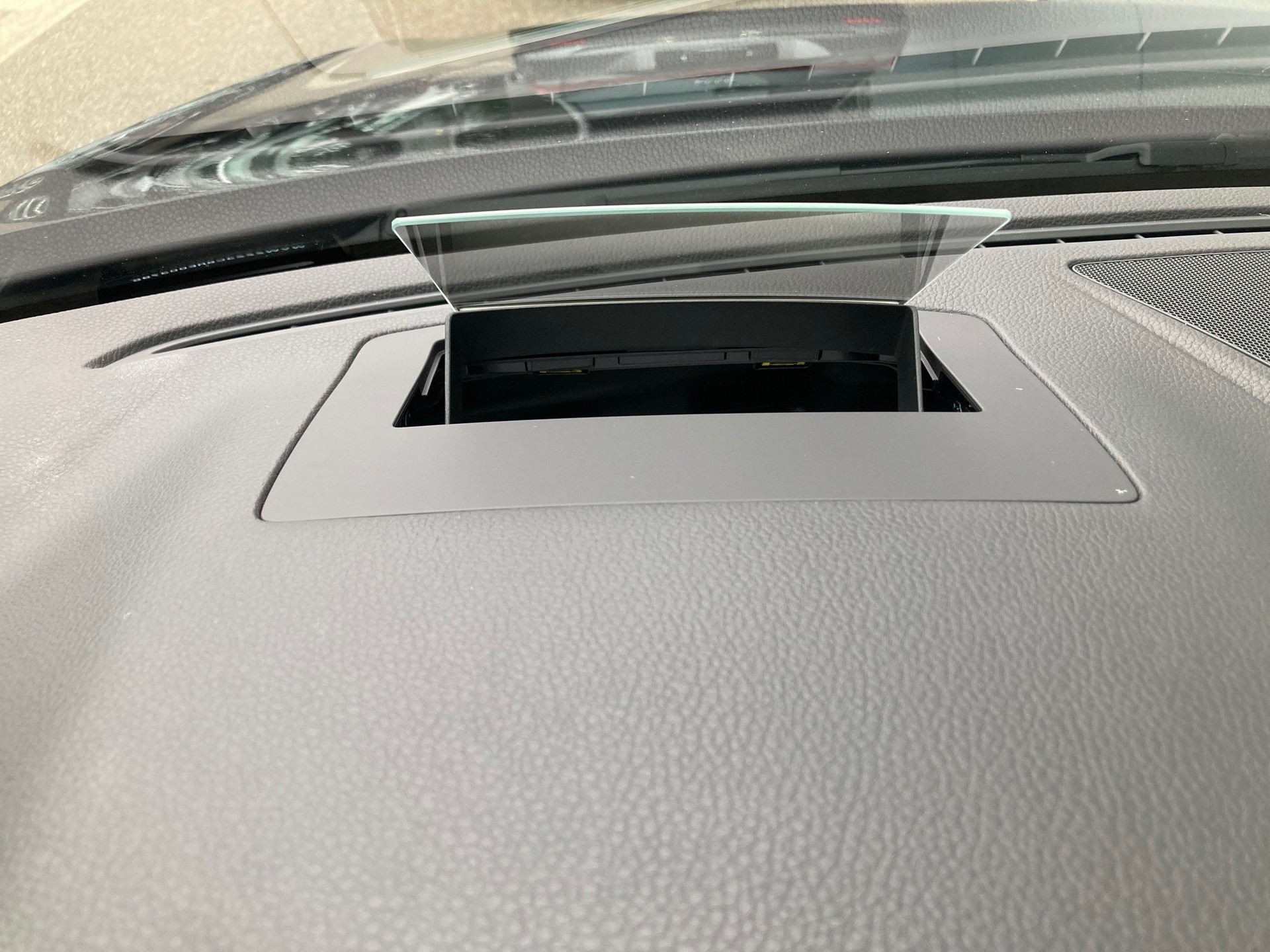 VW Elegance-image-12