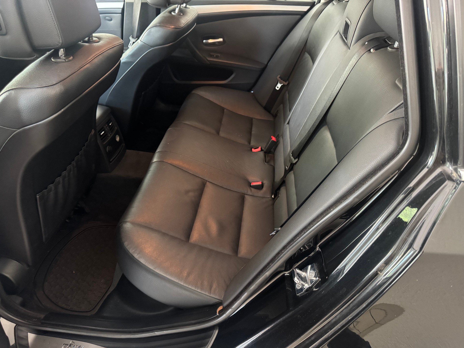 BMW 520d Touring Steptronic-image-14