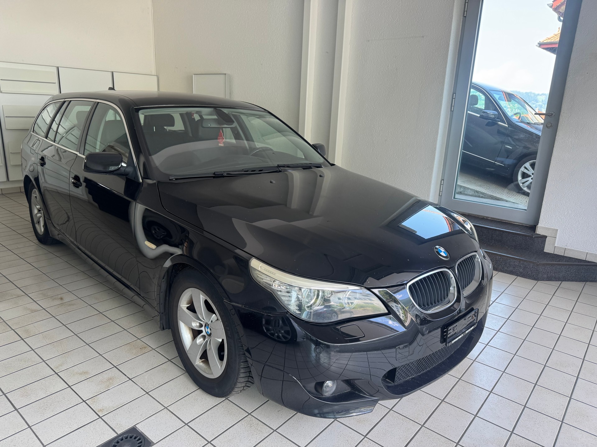 BMW 520d Touring Steptronic-image-2