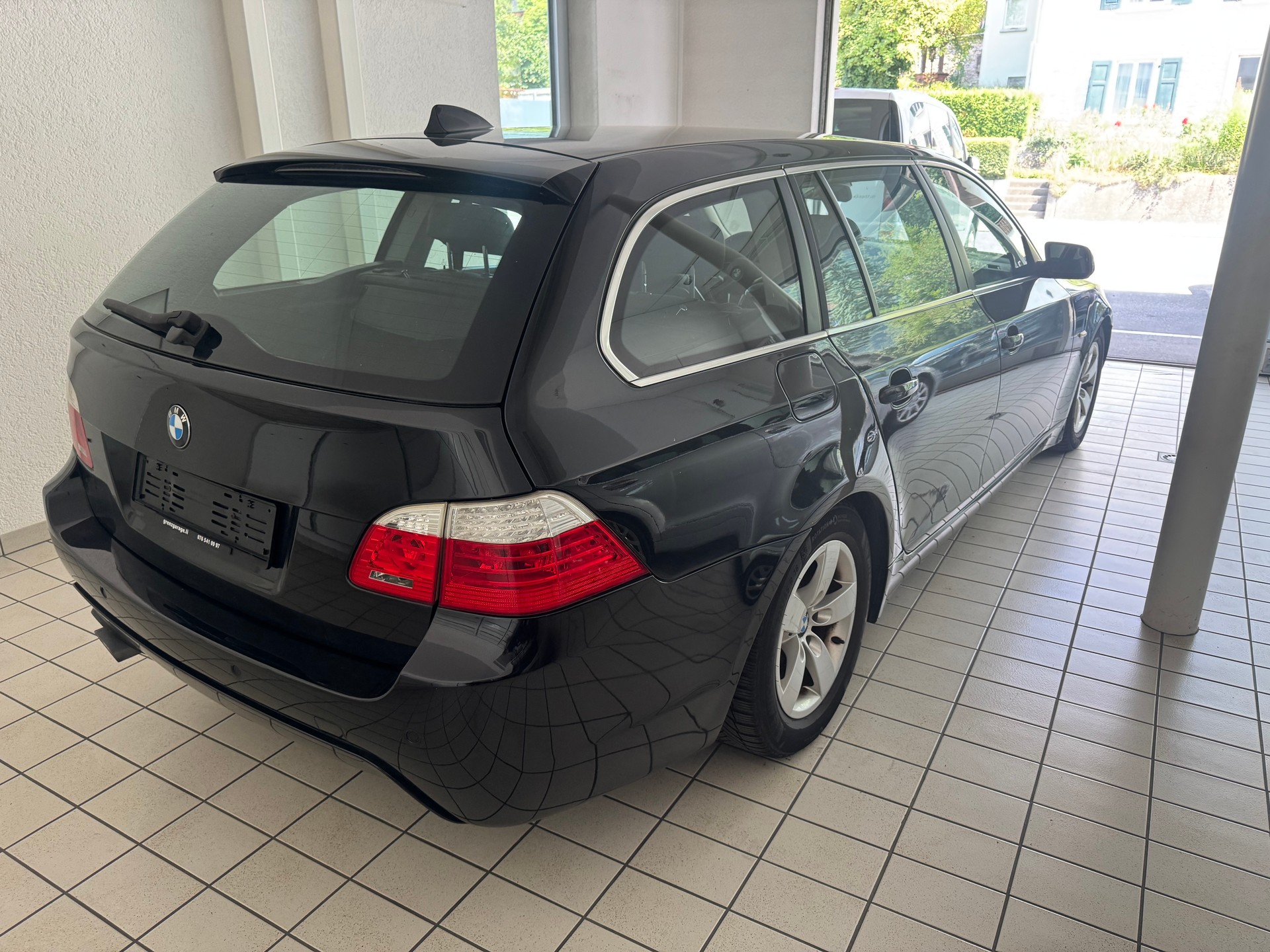 BMW 520d Touring Steptronic-image-6