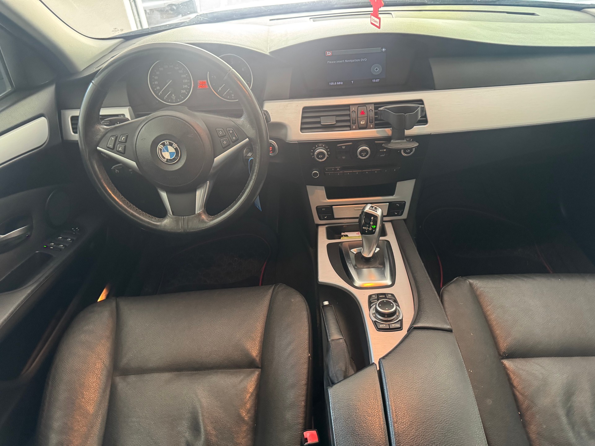BMW 520d Touring Steptronic-image-11