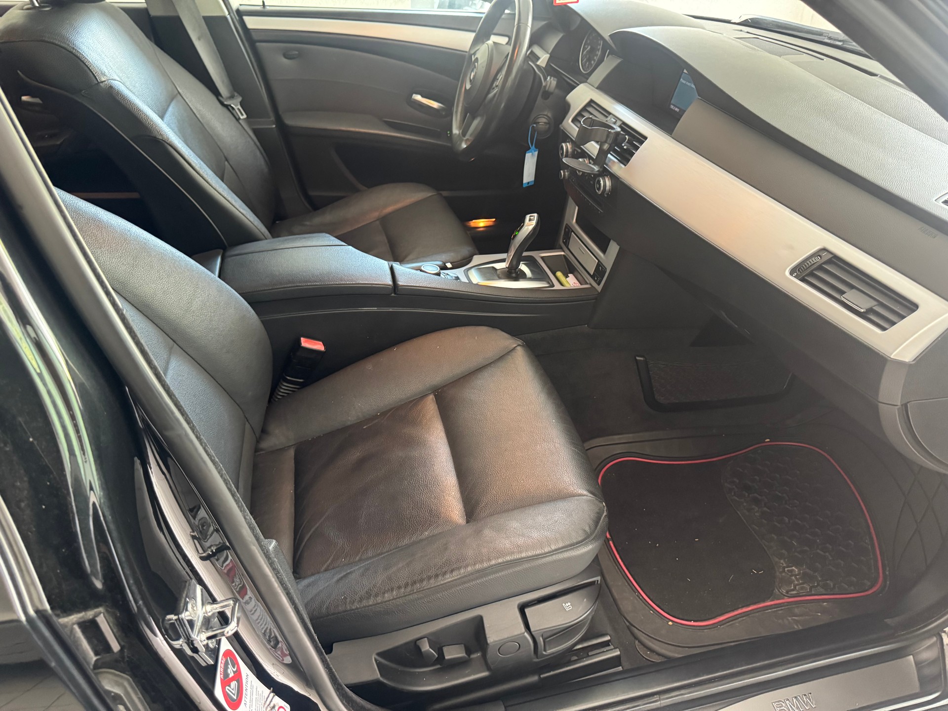 BMW 520d Touring Steptronic-image-13