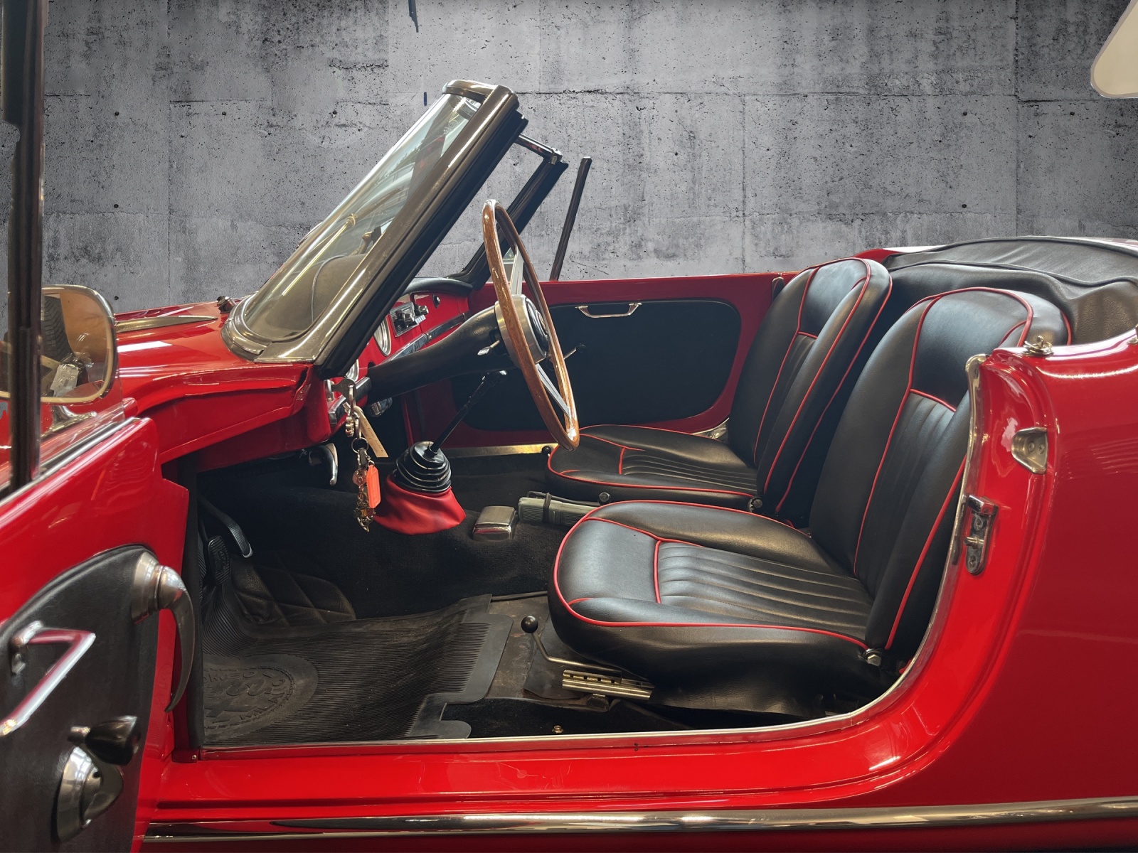 ALFA ROMEO Giulietta Spider-image-8