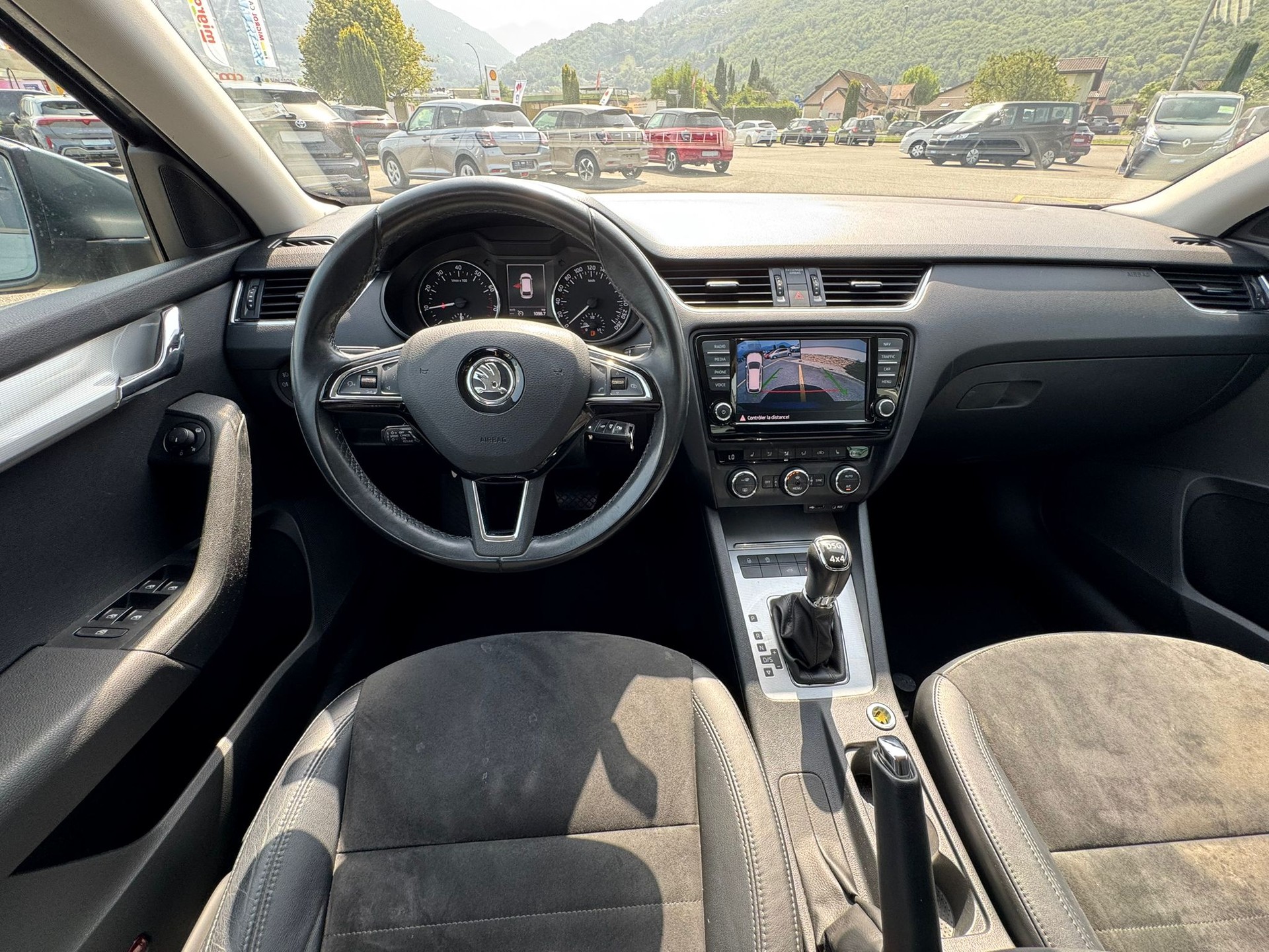 SKODA Octavia 1.8TSI Style 4x4-image-9