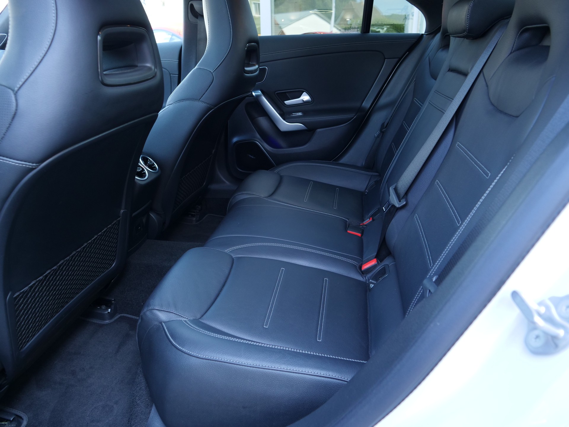 MERCEDES-BENZ CLA 45 S AMG 4Matic+ 8G-DCT-image-14