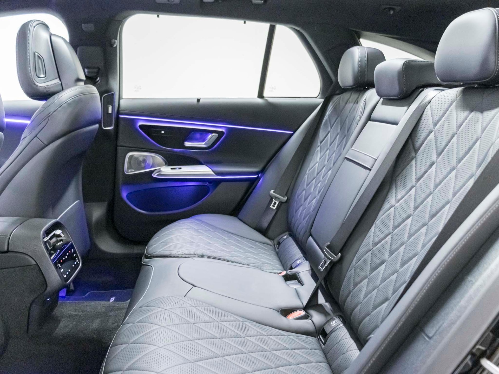 MERCEDES-BENZ E 450 d 4MATIC T-Modell-image-8