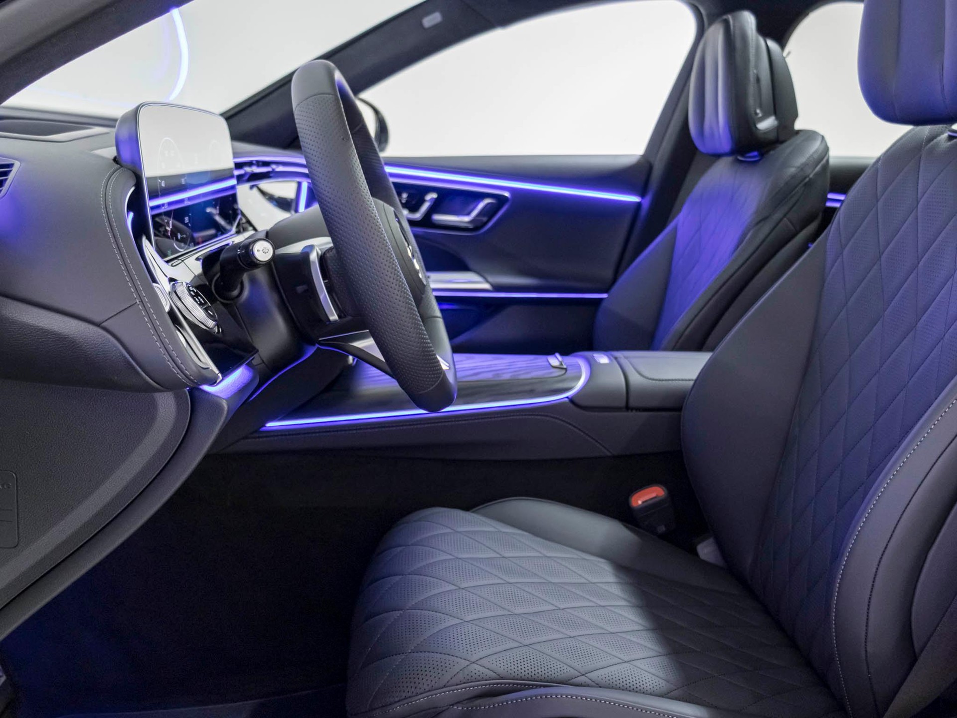 MERCEDES-BENZ E 450 d 4MATIC T-Modell-image-7