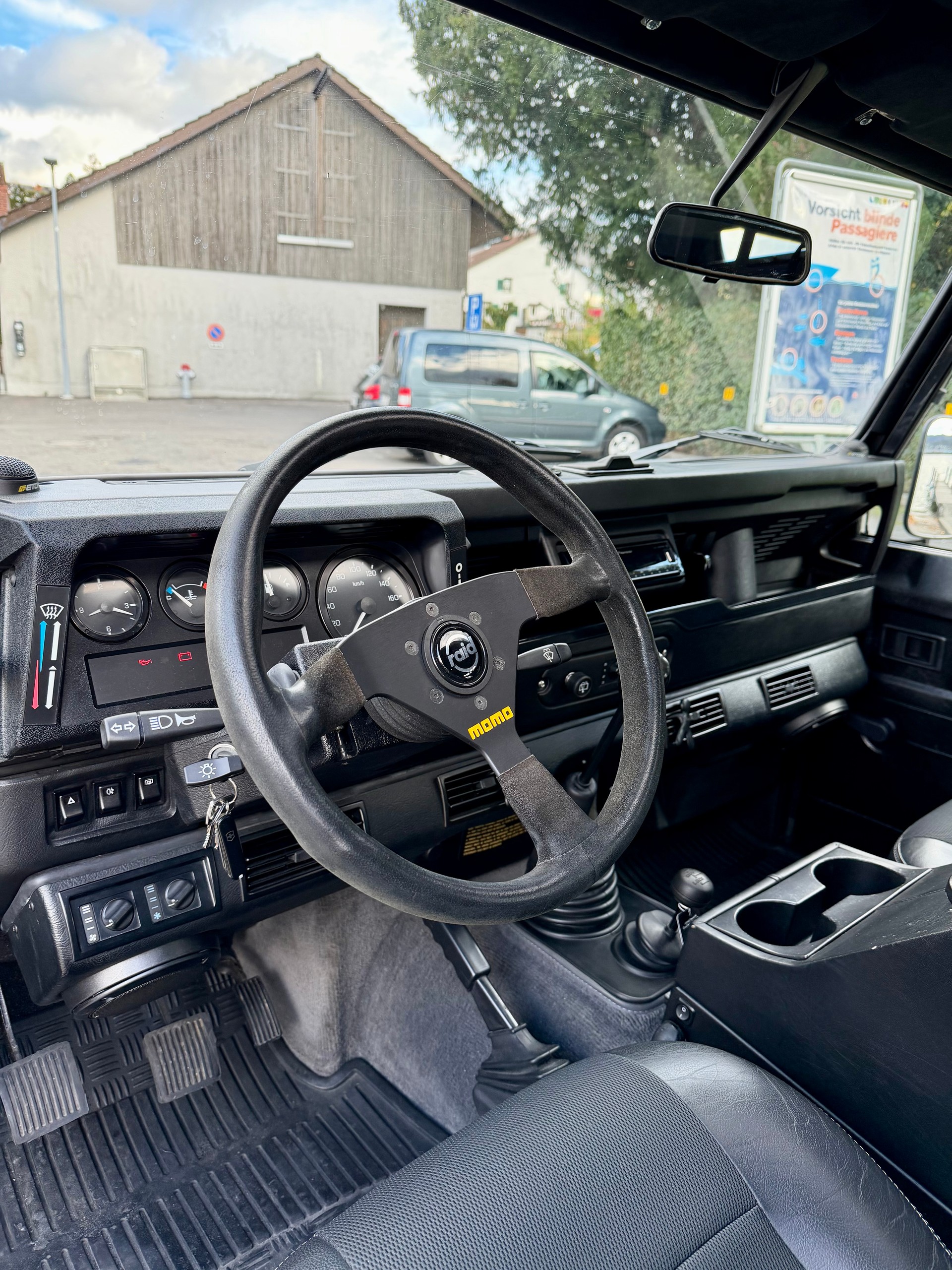 LAND ROVER Defender 90 CSW 2.5 Td5-image-5