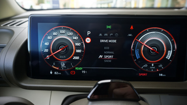 HYUNDAI Inster 49kWh Amplia-image-11
