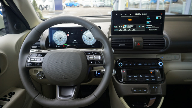 HYUNDAI Inster 49kWh Amplia-image-12