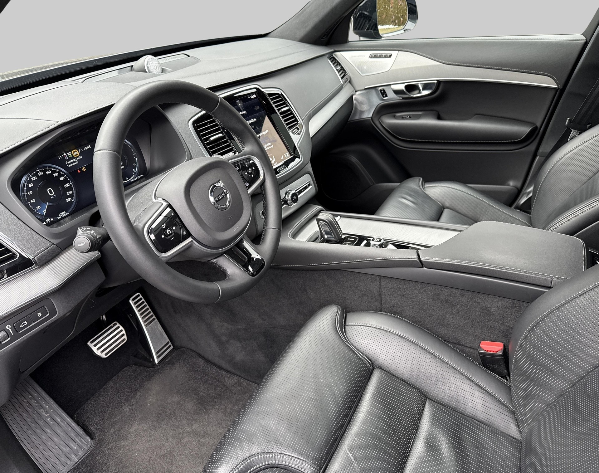 VOLVO XC90 T8 eAWD R-Design-image-3