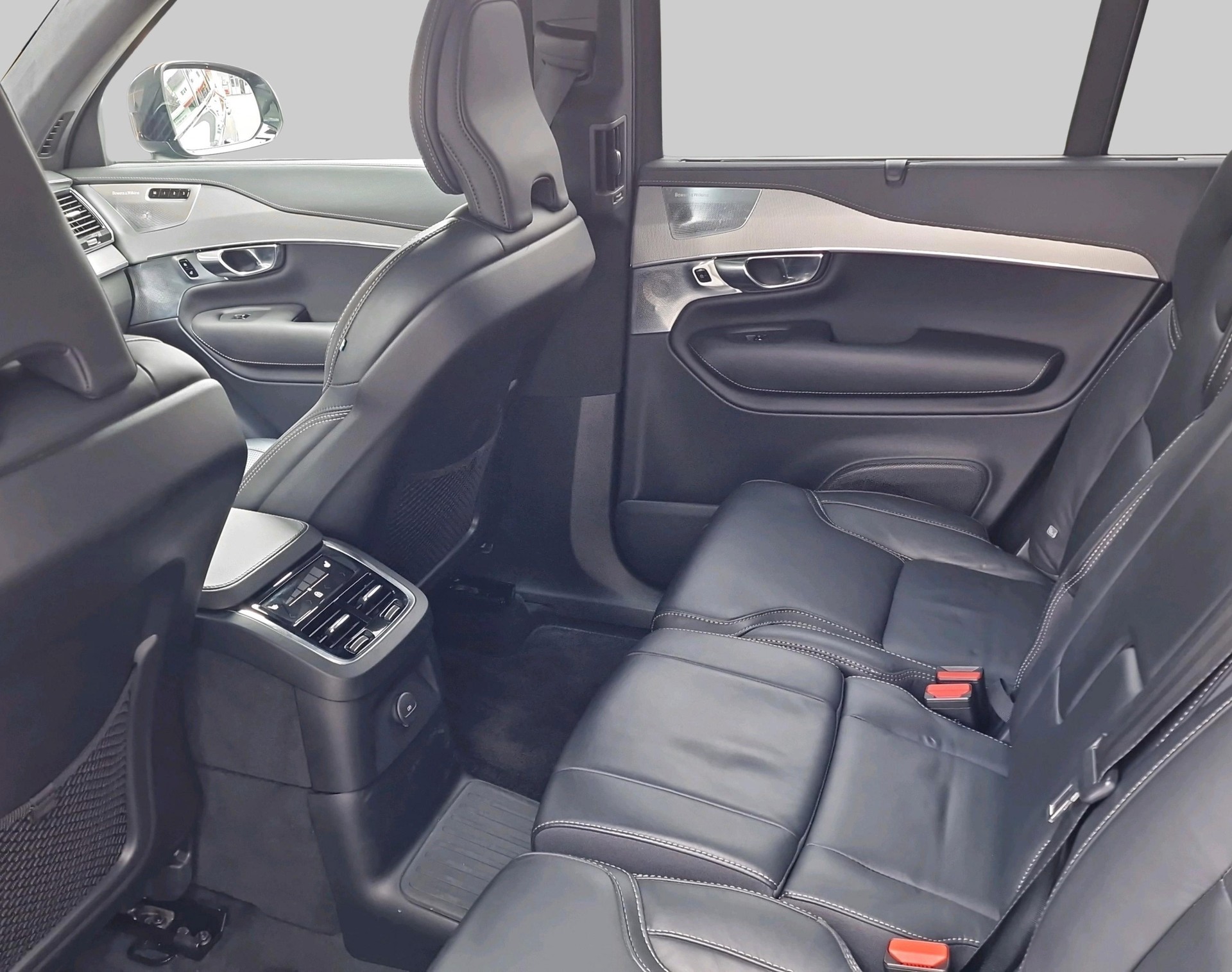 VOLVO XC90 T8 eAWD R-Design-image-6