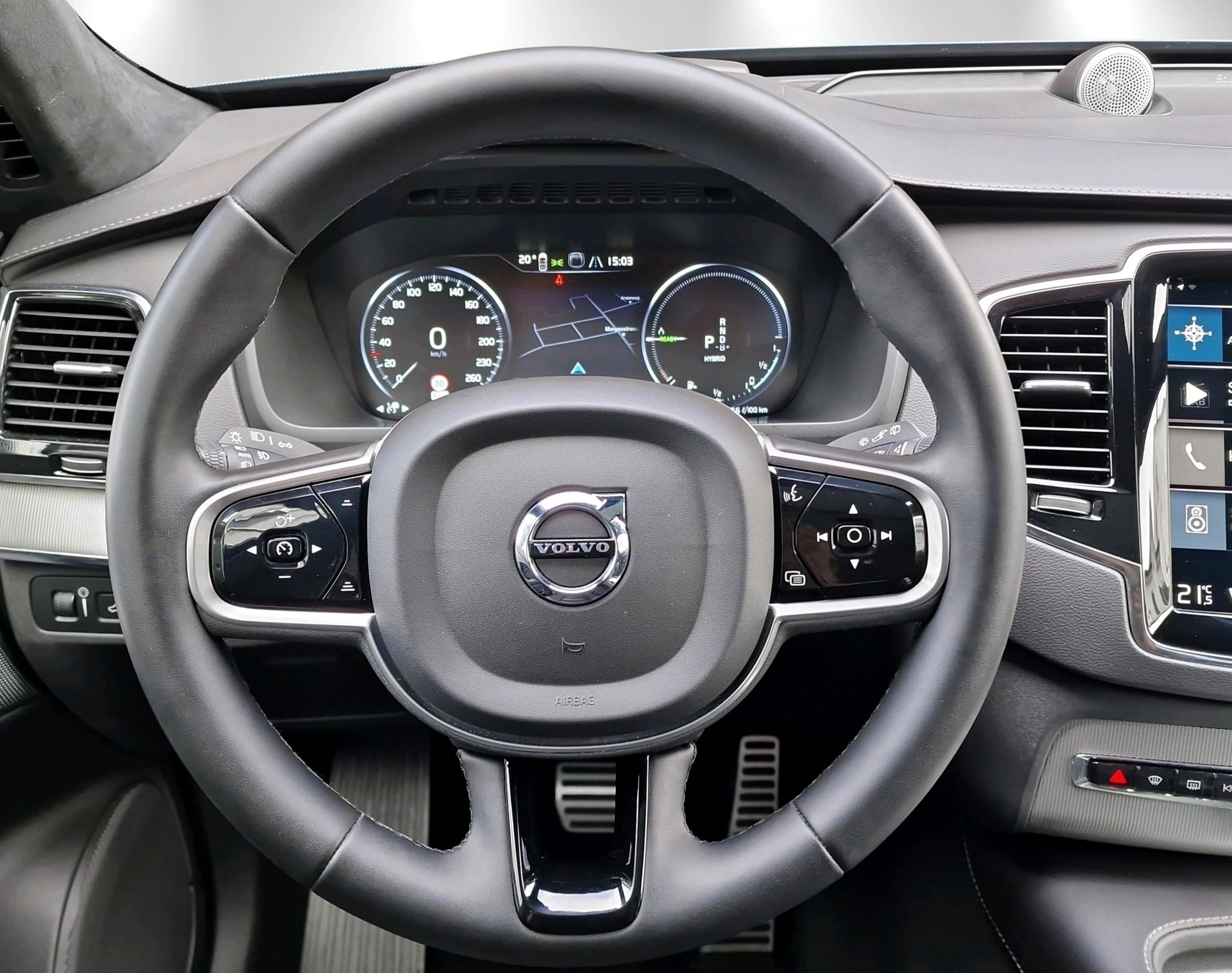 VOLVO XC90 T8 eAWD R-Design-image-10
