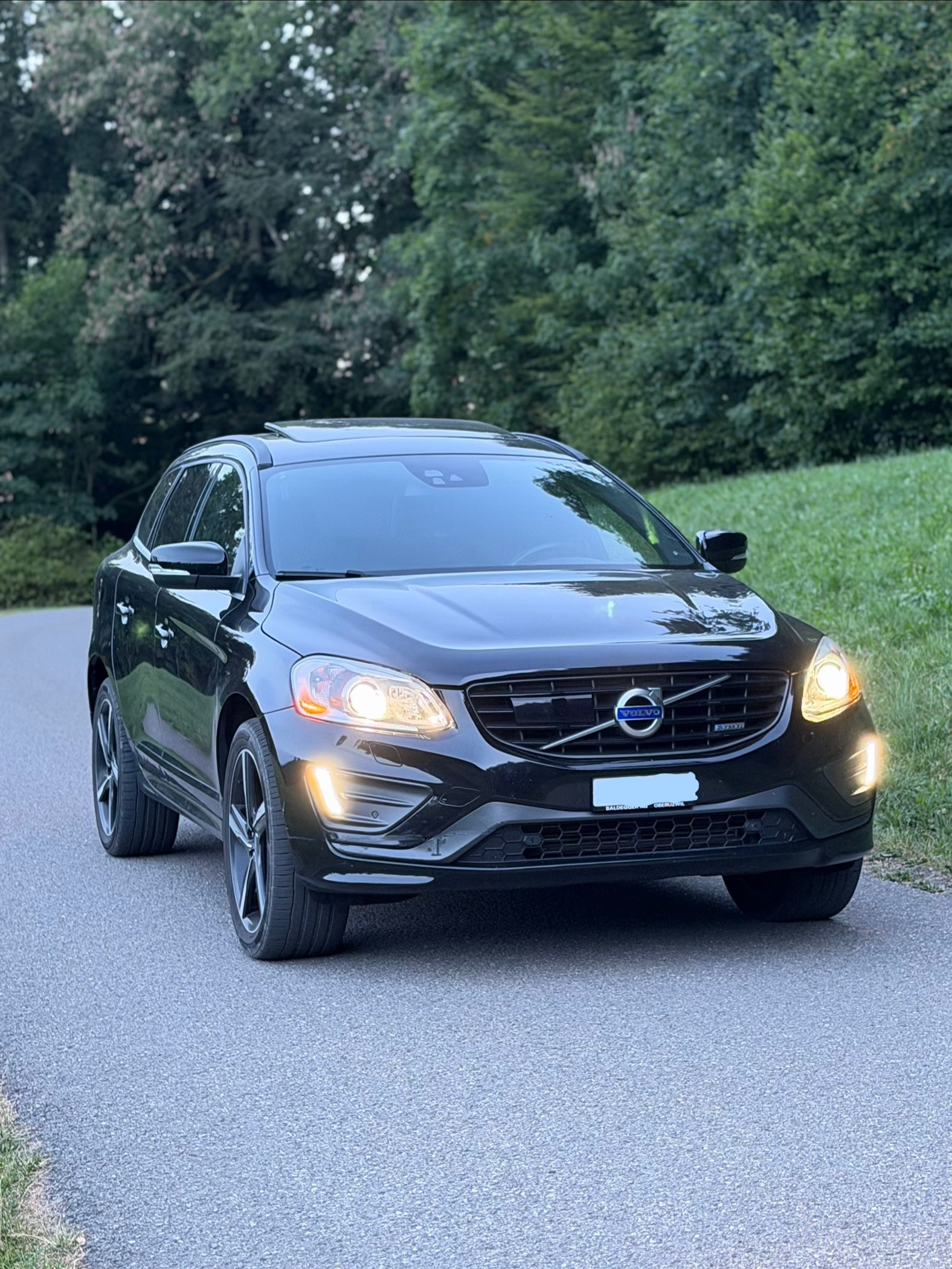 VOLVO XC60 D5 AWD R-Design