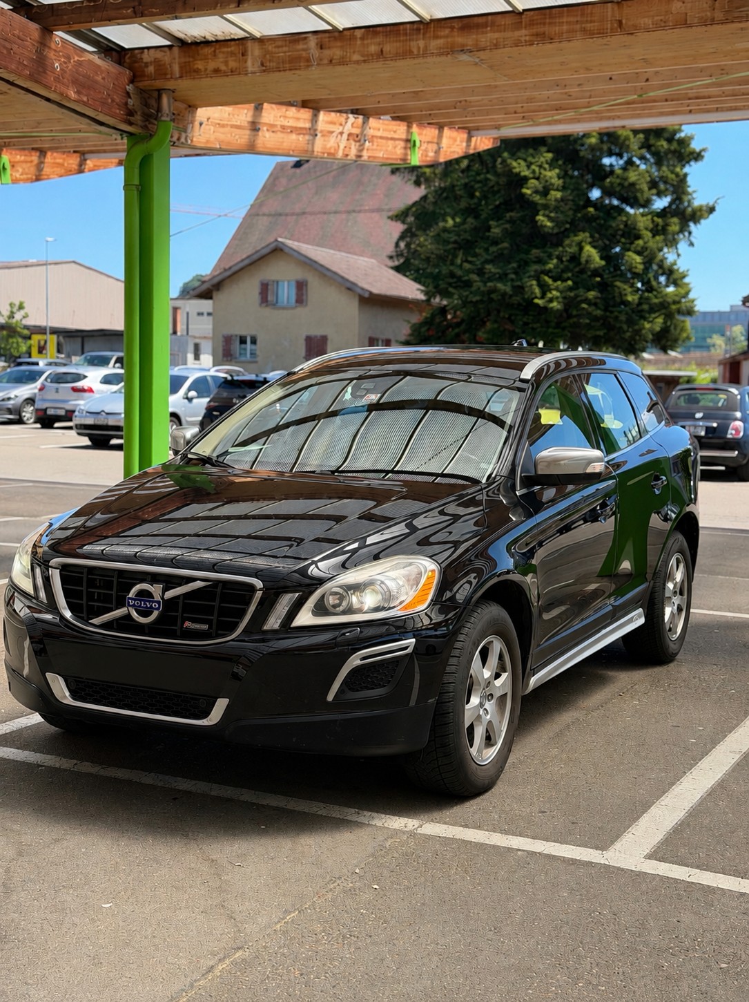 VOLVO XC60 D5 AWD R-Design-image-0