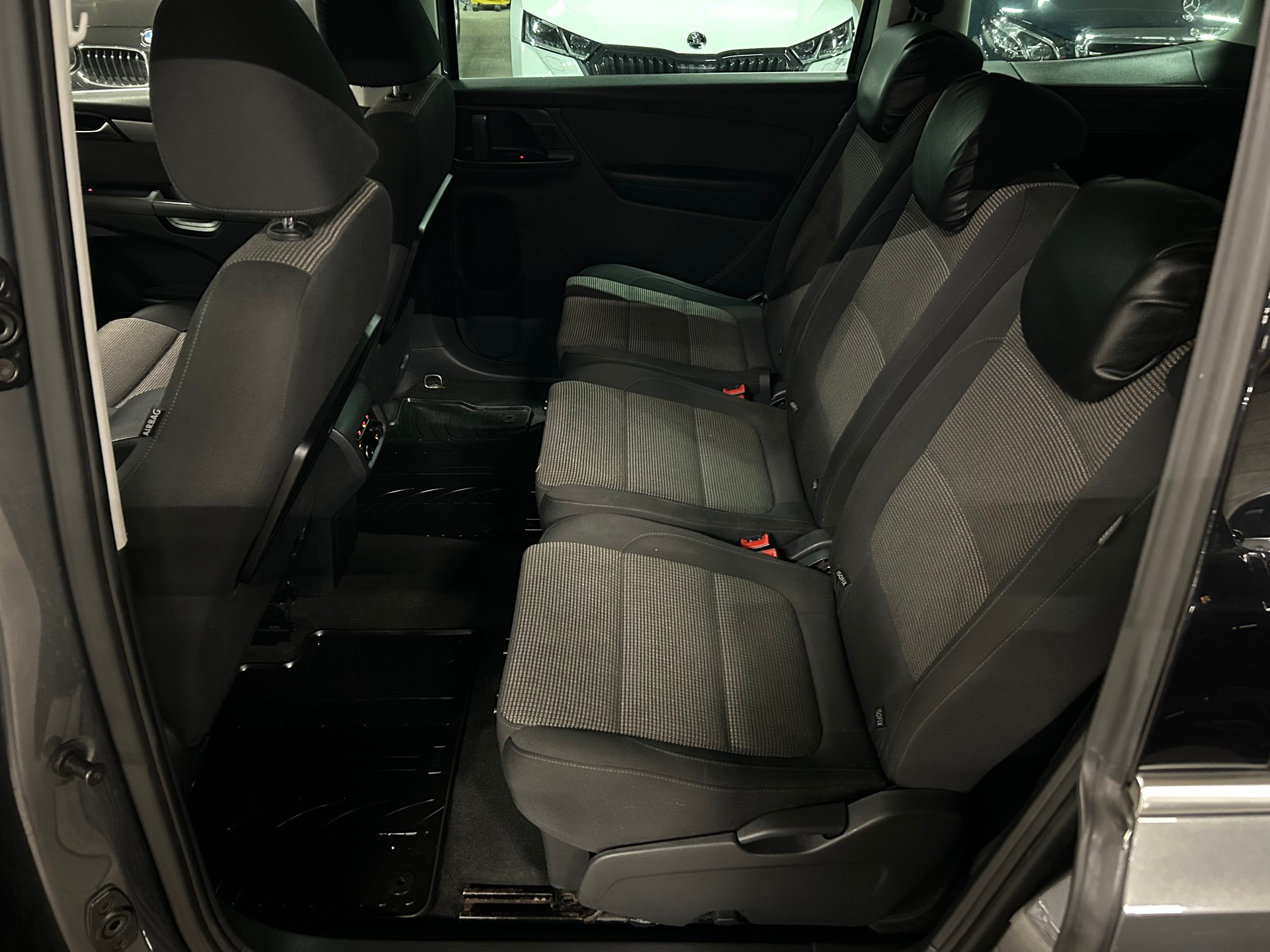 VW Sharan 2.0 TDI 4Motion 7 Plätze-image-10