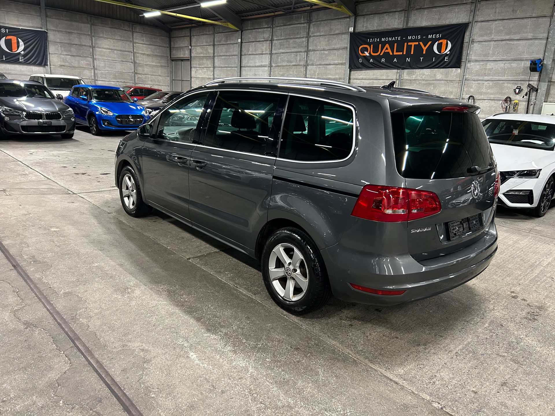 VW Sharan 2.0 TDI 4Motion 7 Plätze-image-6