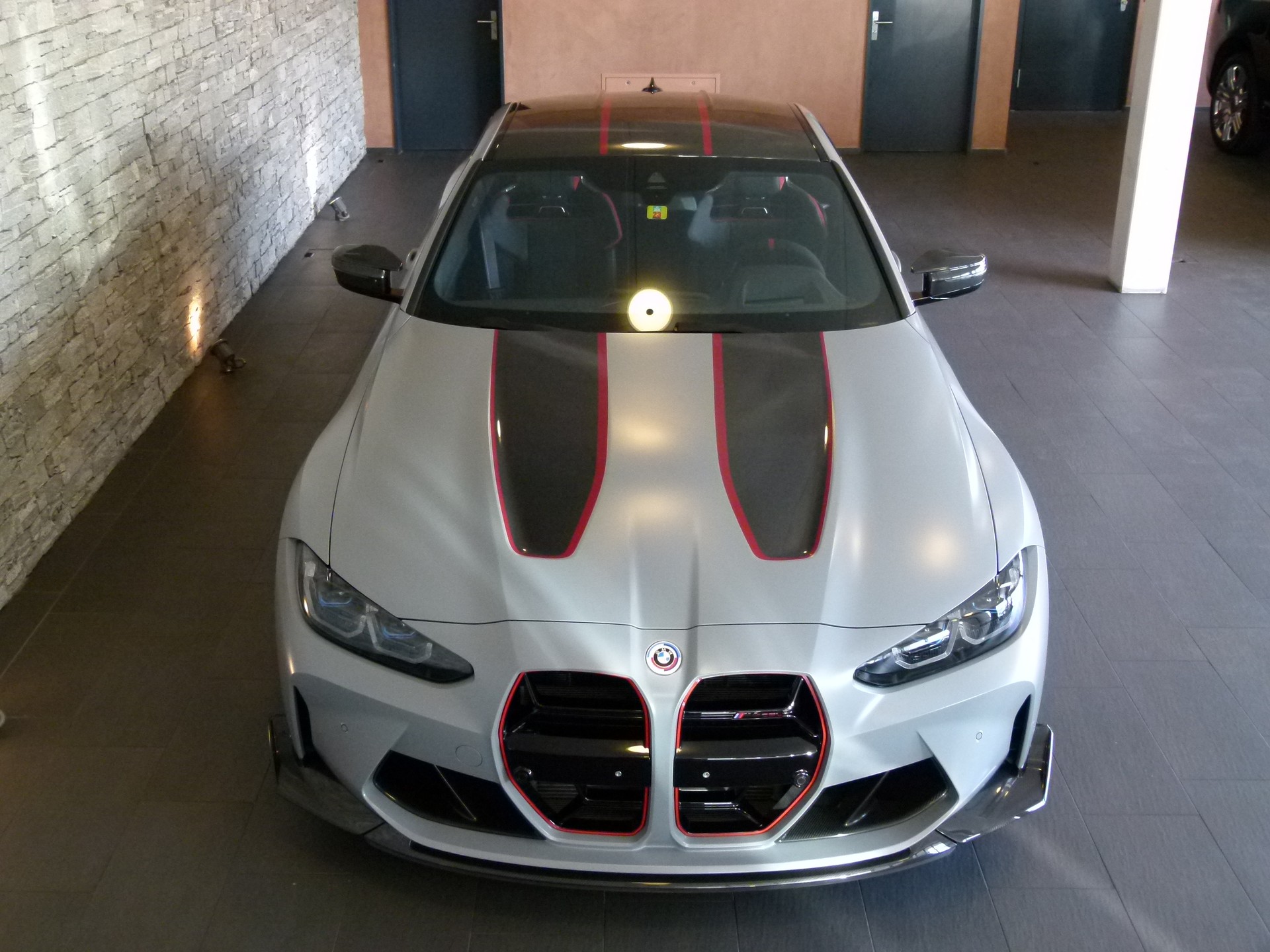 BMW M4 CSL Coupé-showroom-element-1