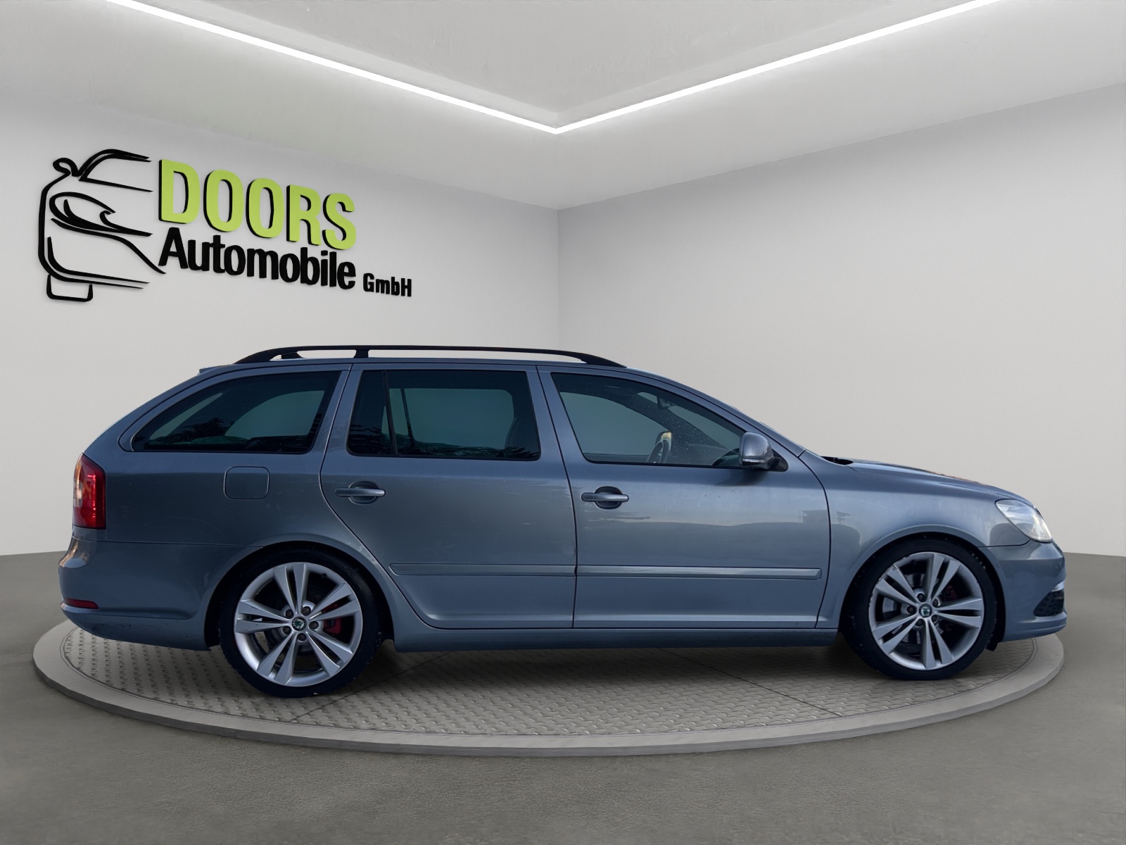 SKODA Octavia Combi 2.0 TDI RS DSG-image-9