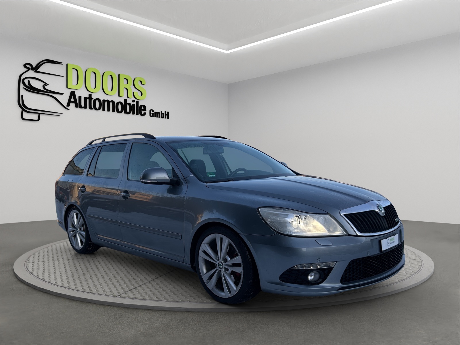 SKODA Octavia Combi 2.0 TDI RS DSG-image-0