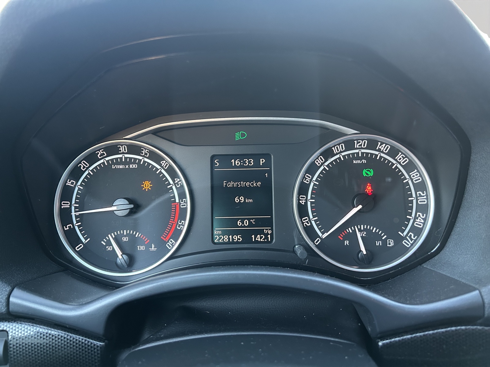 SKODA Octavia Combi 2.0 TDI RS DSG-image-18