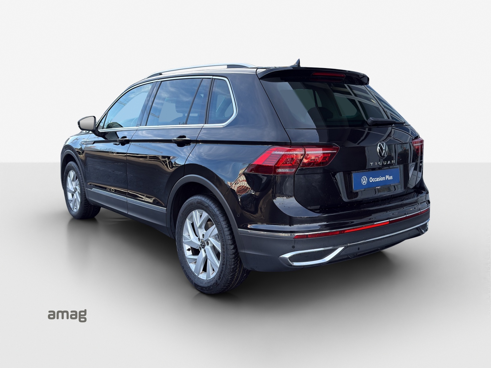 VW Tiguan 2.0 TDI SCR Elegance 4Motion DSG-image-2