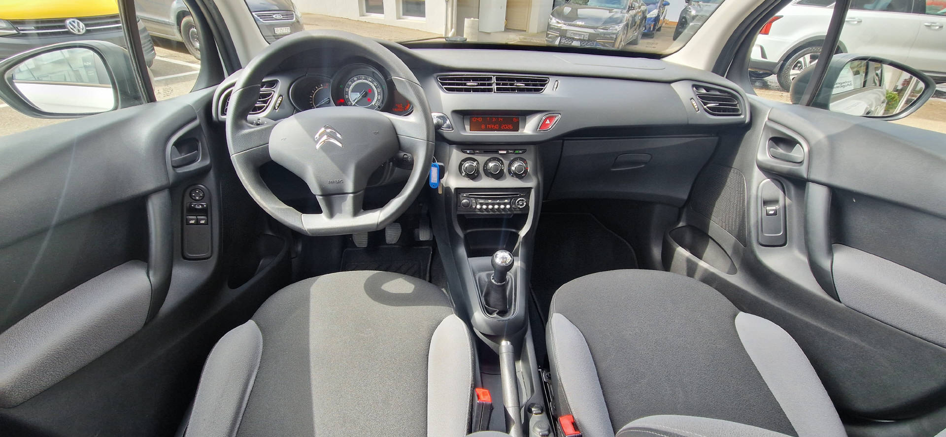 CITROEN C3 1.2 PureTech Attraction-image-4
