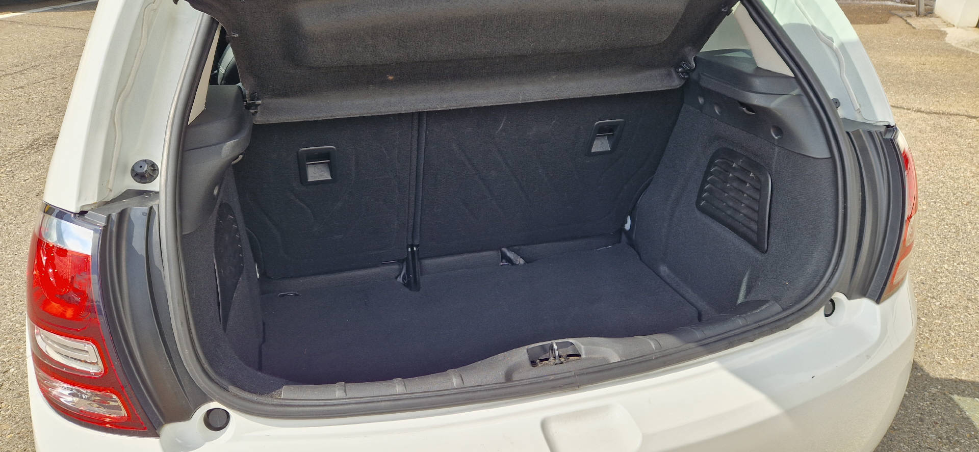 CITROEN C3 1.2 PureTech Attraction-image-12