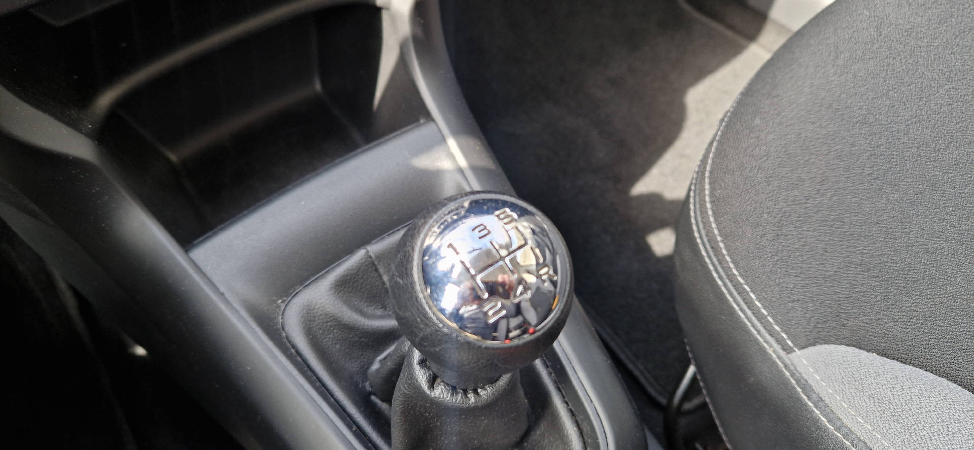 CITROEN C3 1.2 PureTech Attraction-image-8