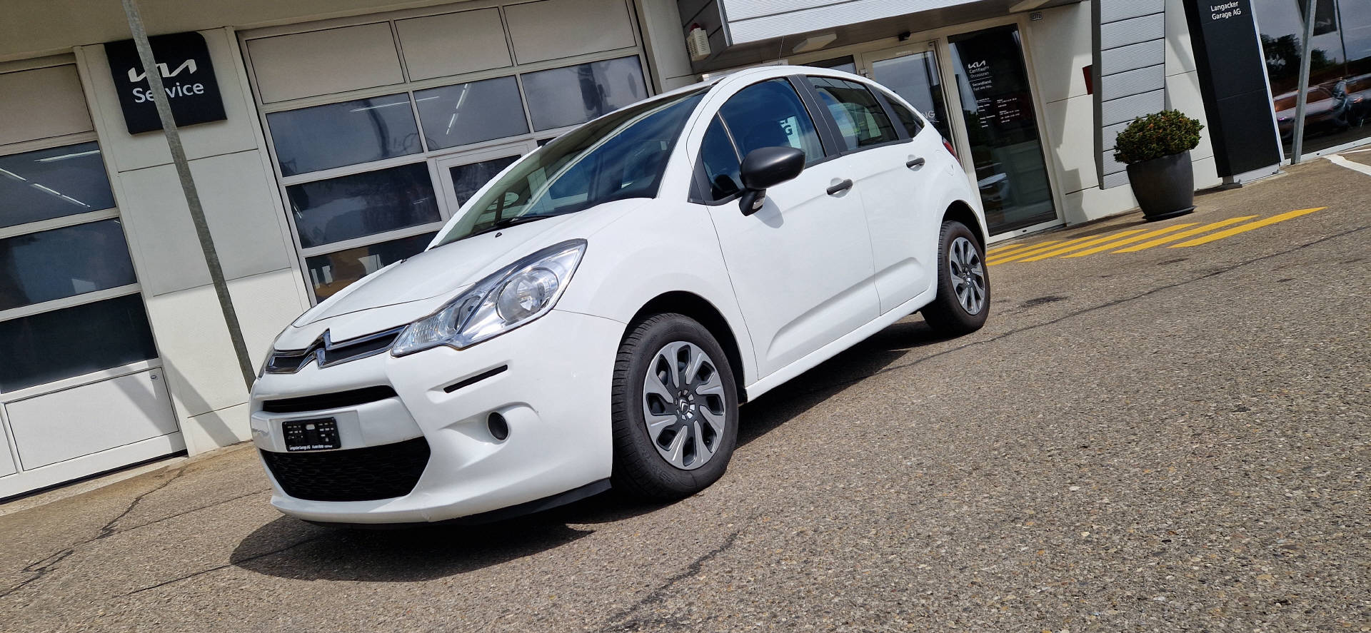 CITROEN C3 1.2 PureTech Attraction-image-0
