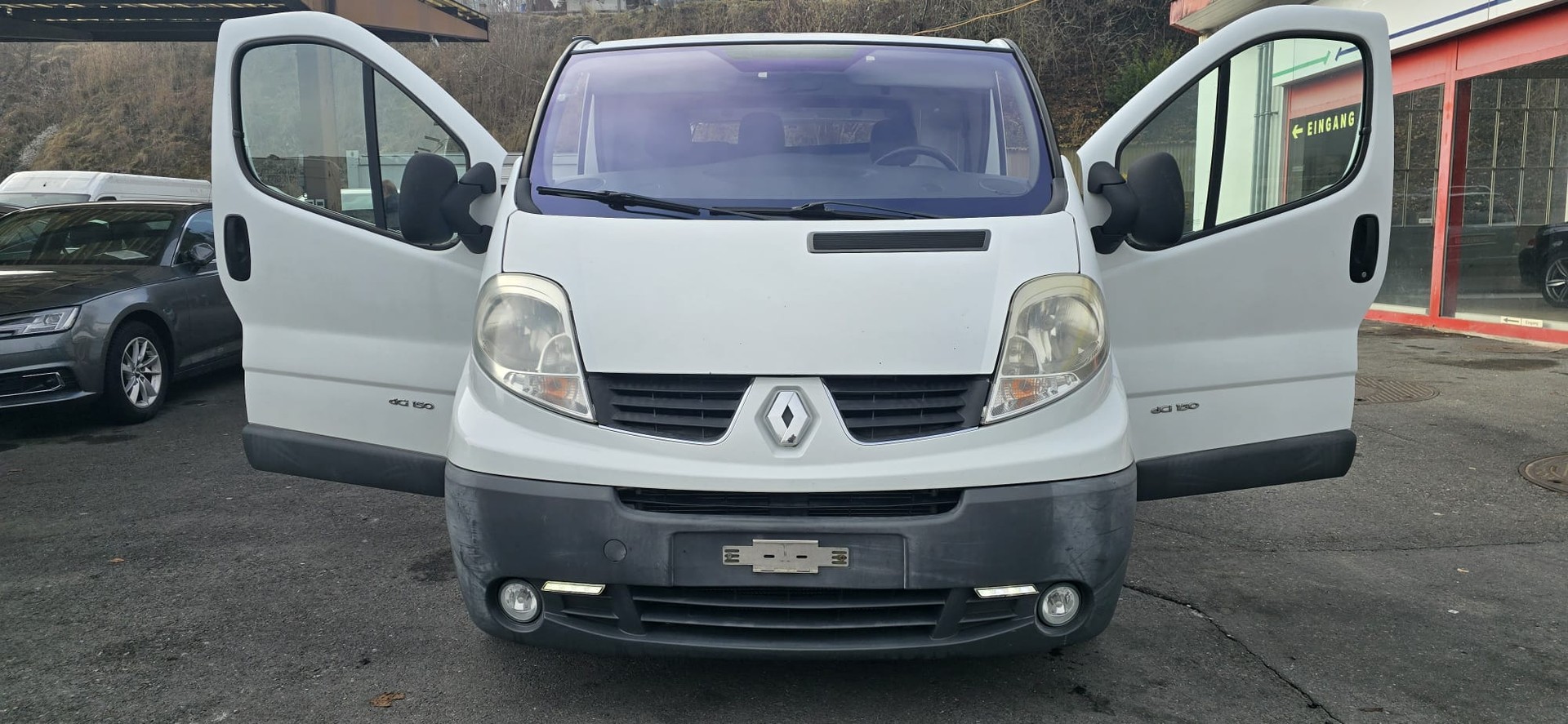 RENAULT Trafic 2.5 dCi 2.9t L1H1-image-6