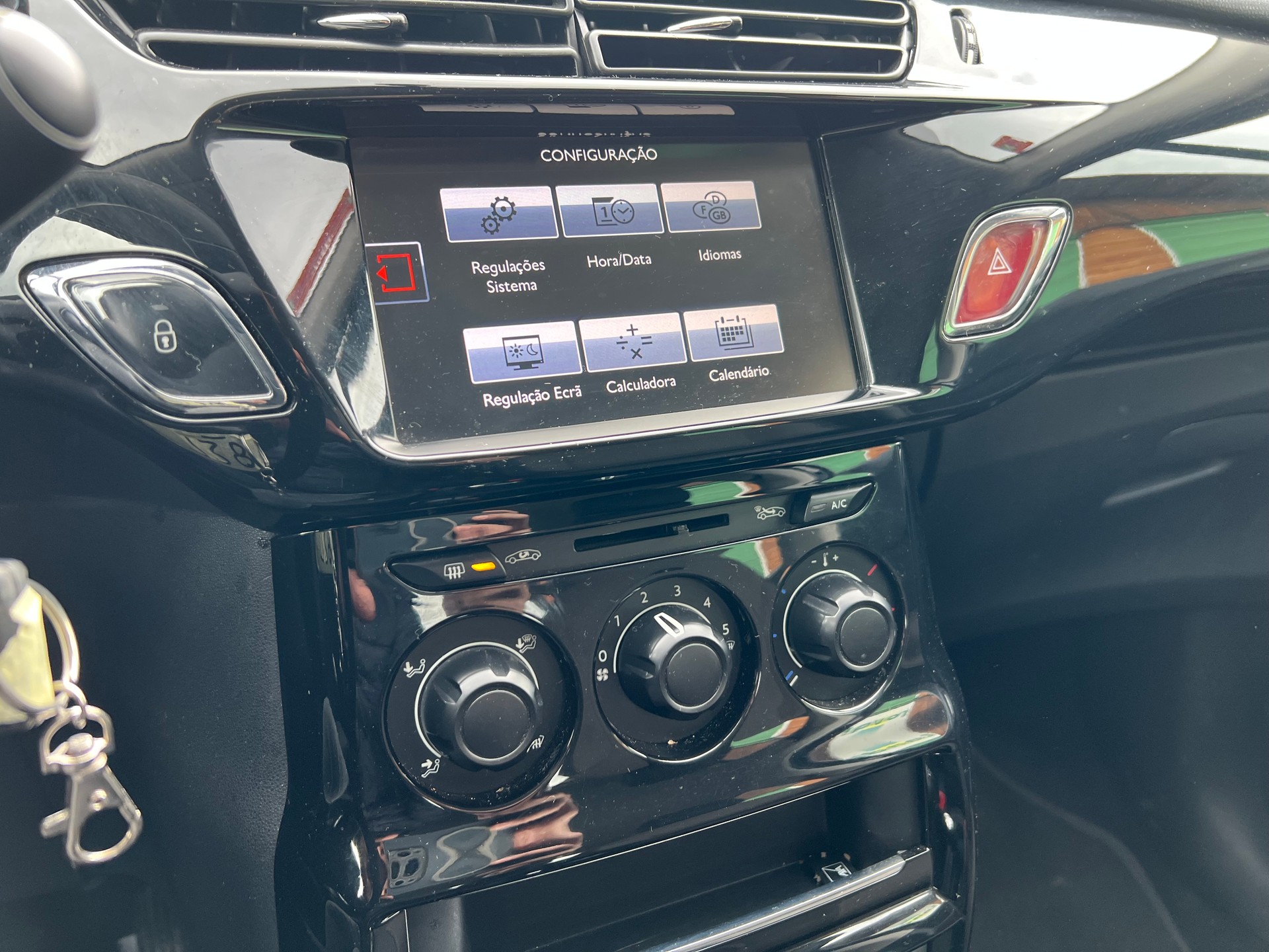 CITROEN C3 1.2i Attraction-image-13