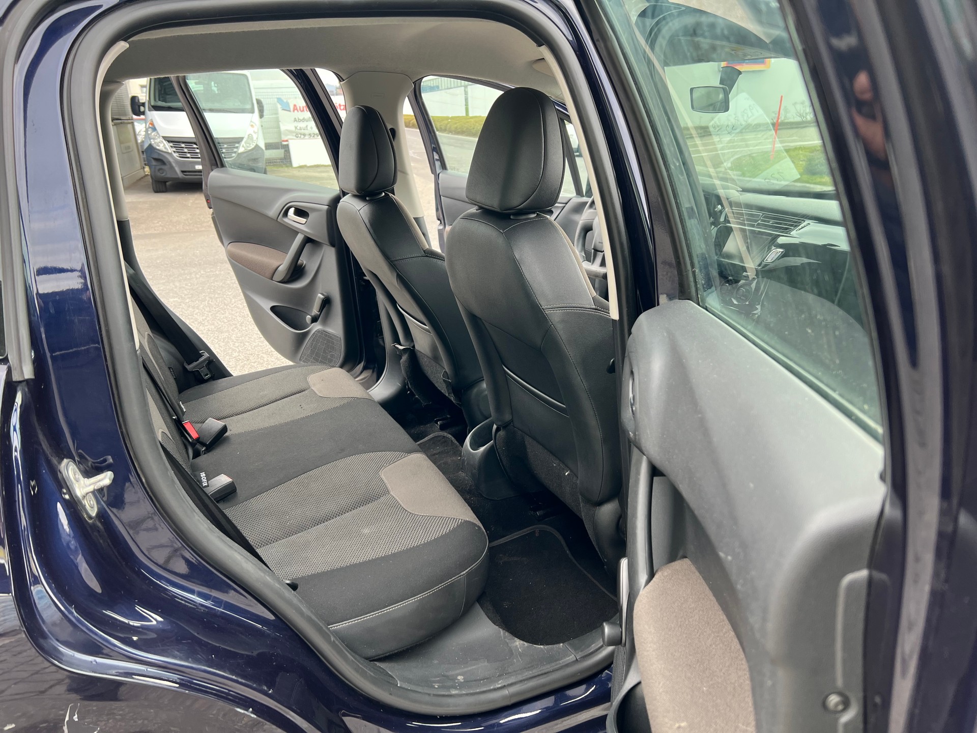 CITROEN C3 1.2i Attraction-image-10
