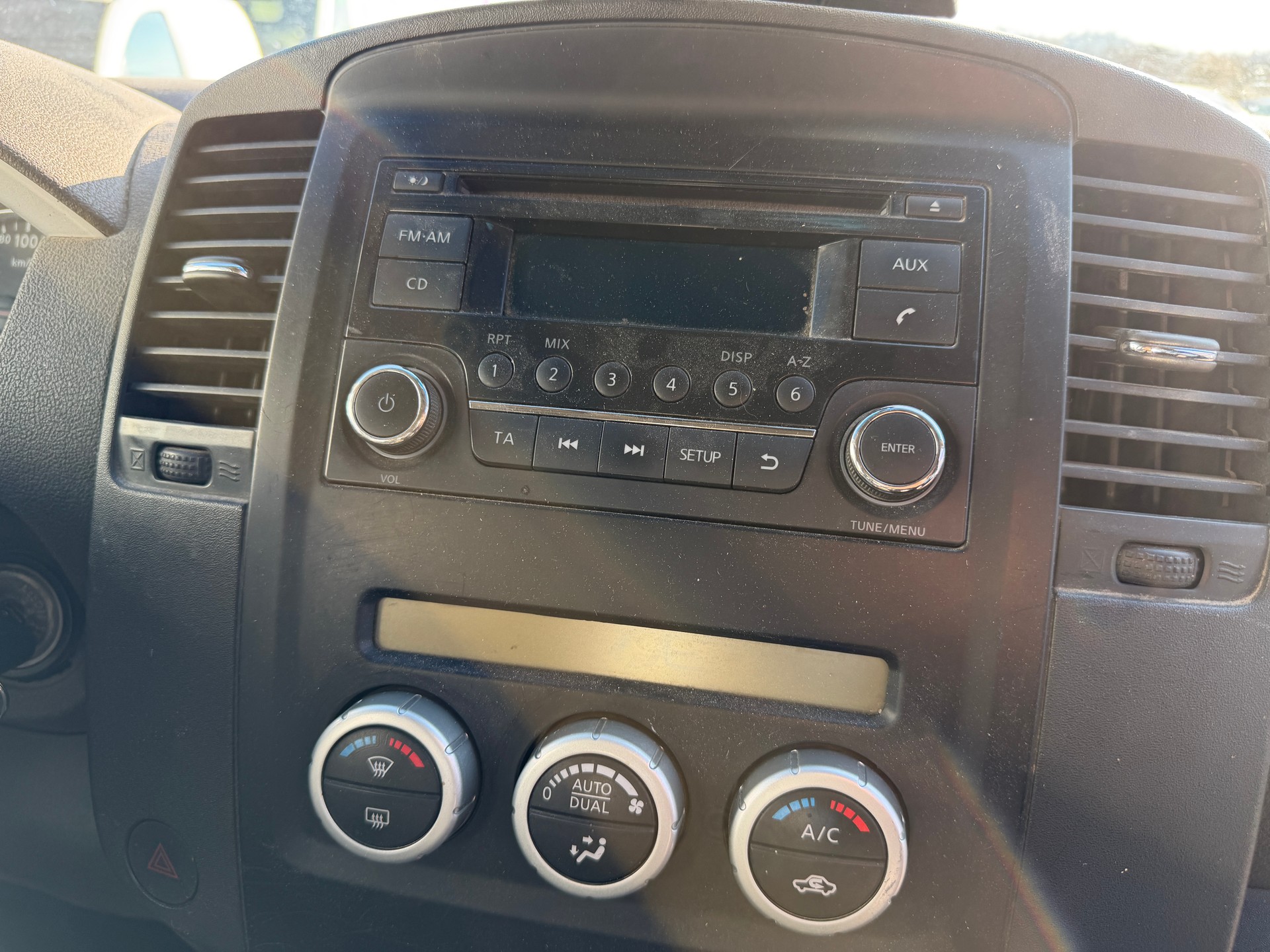 NISSAN Pathfinder 2.5 dCi SE-image-6