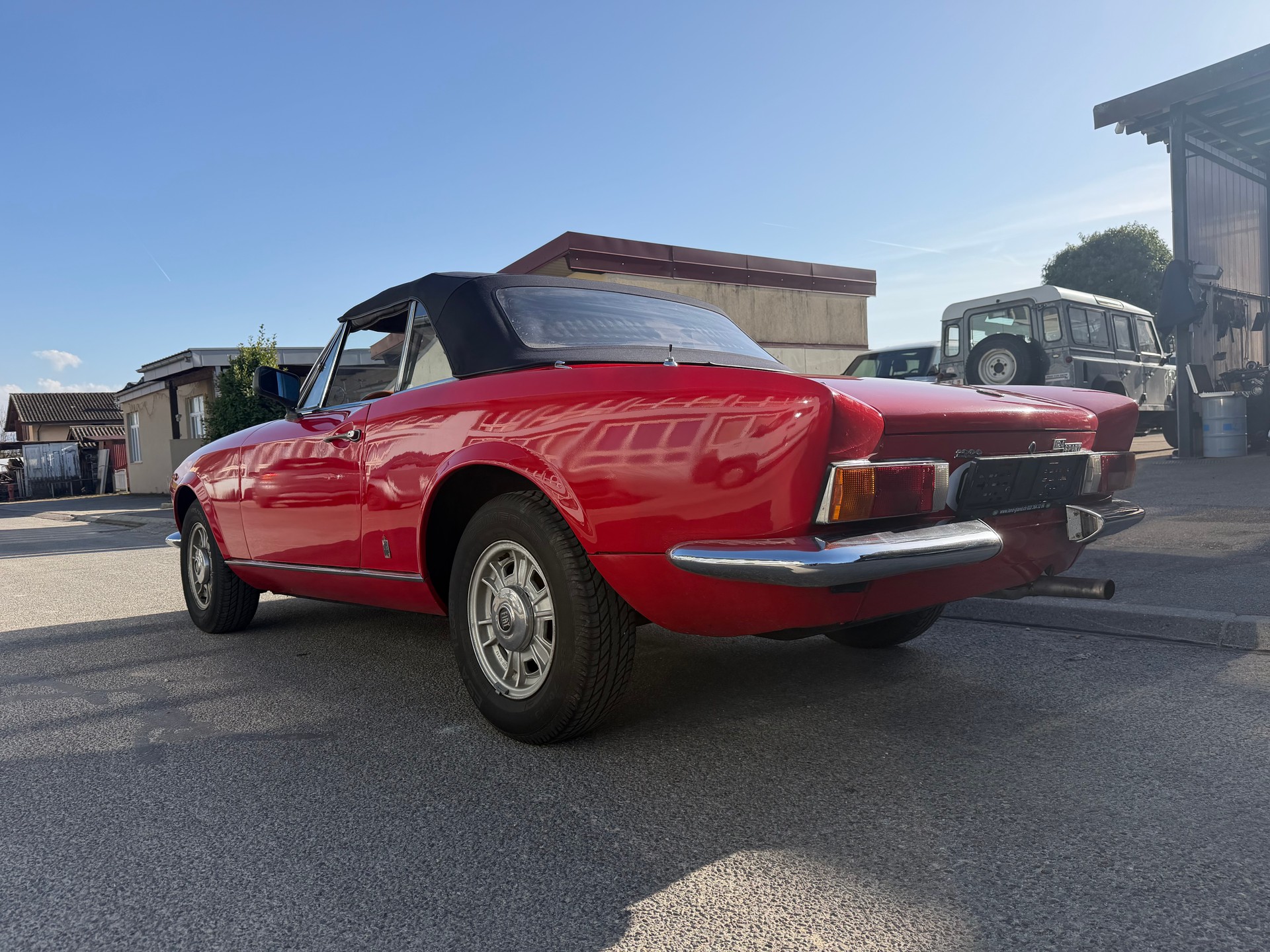 FIAT 124 Spider-image-4