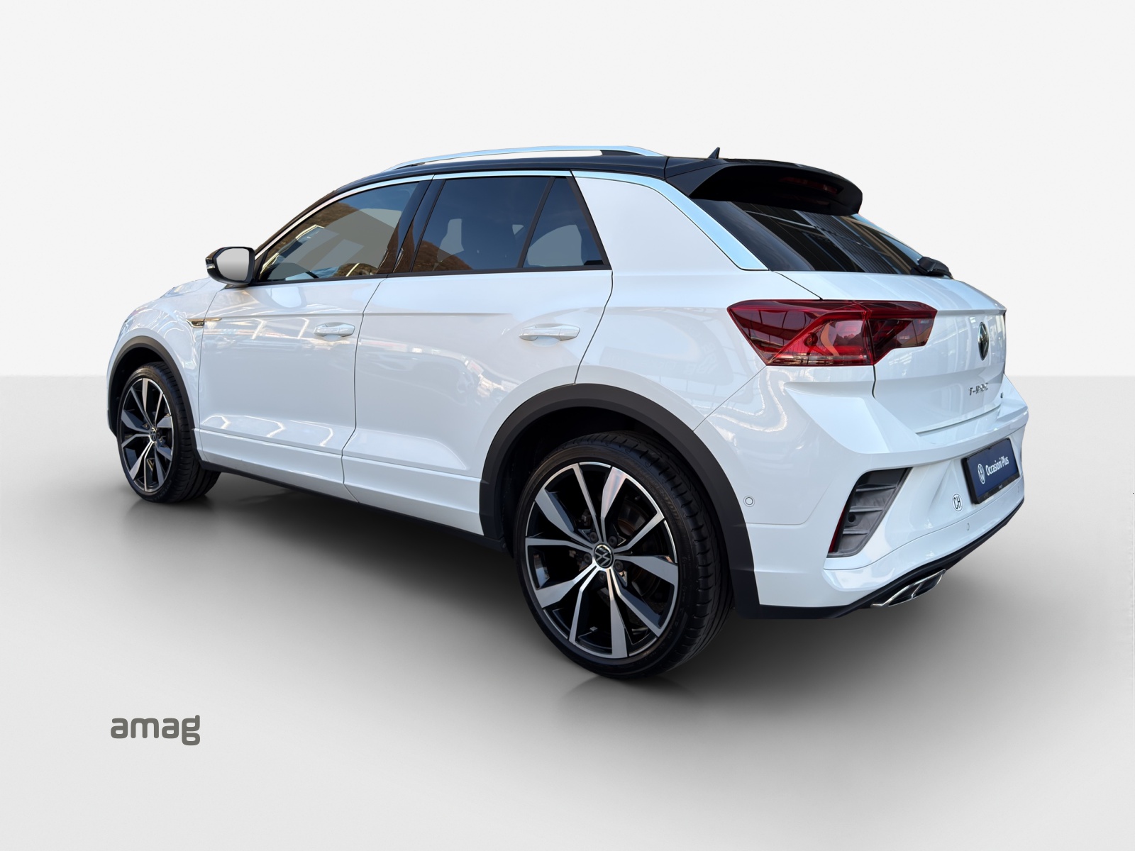 VW T-Roc 2.0 TSI R-Line DSG 4Motion-image-2