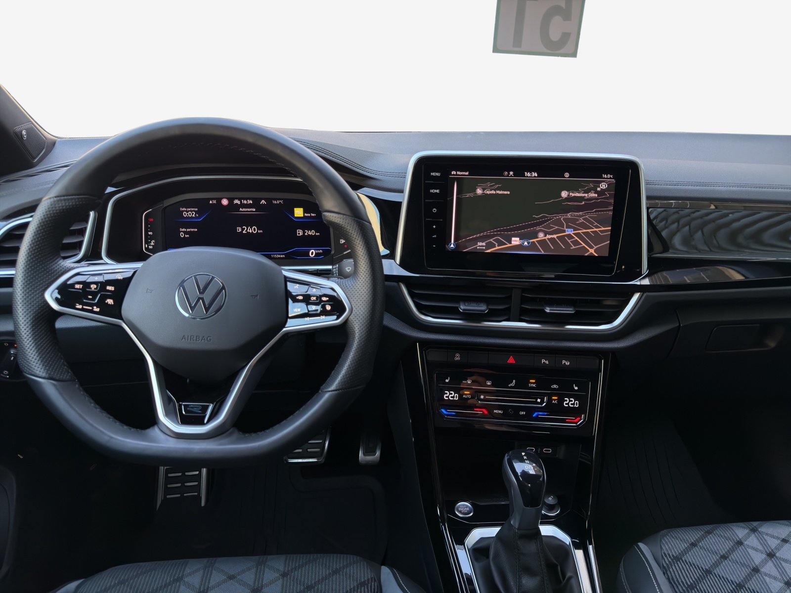 VW T-Roc 2.0 TSI R-Line DSG 4Motion-image-8