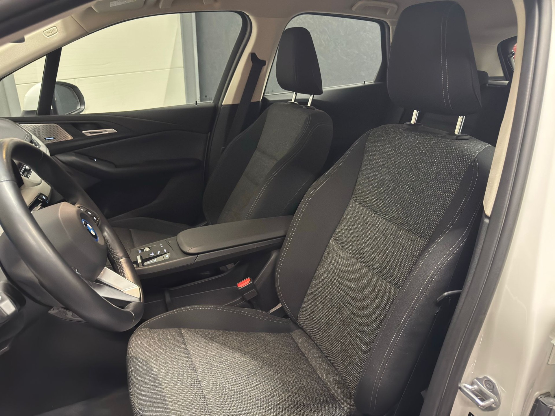 BMW 225e xDrive Active Tourer-image-13
