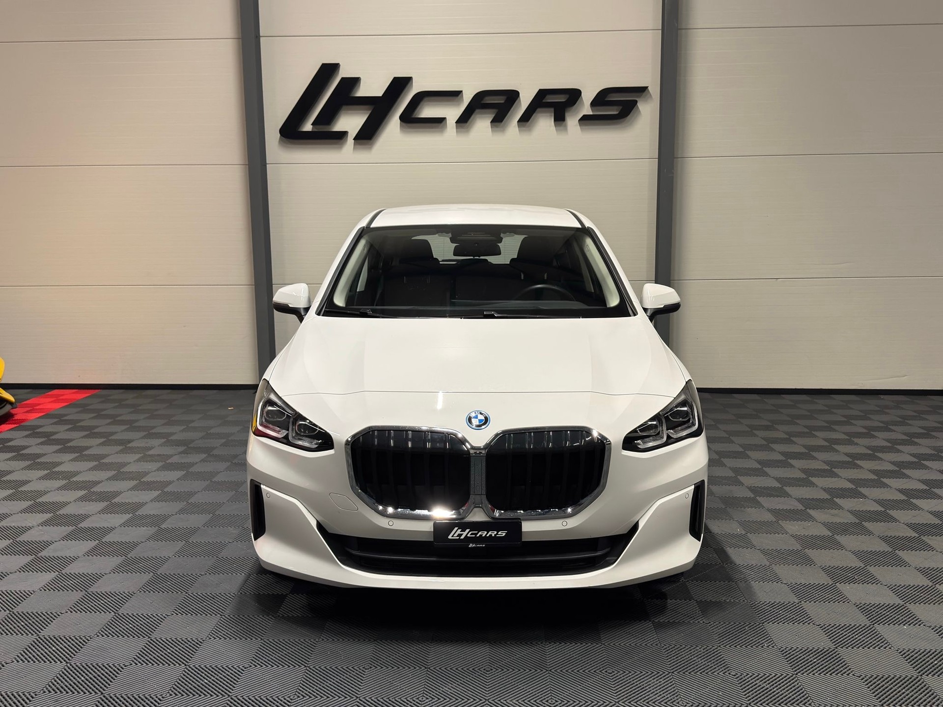 BMW 225e xDrive Active Tourer-image-6