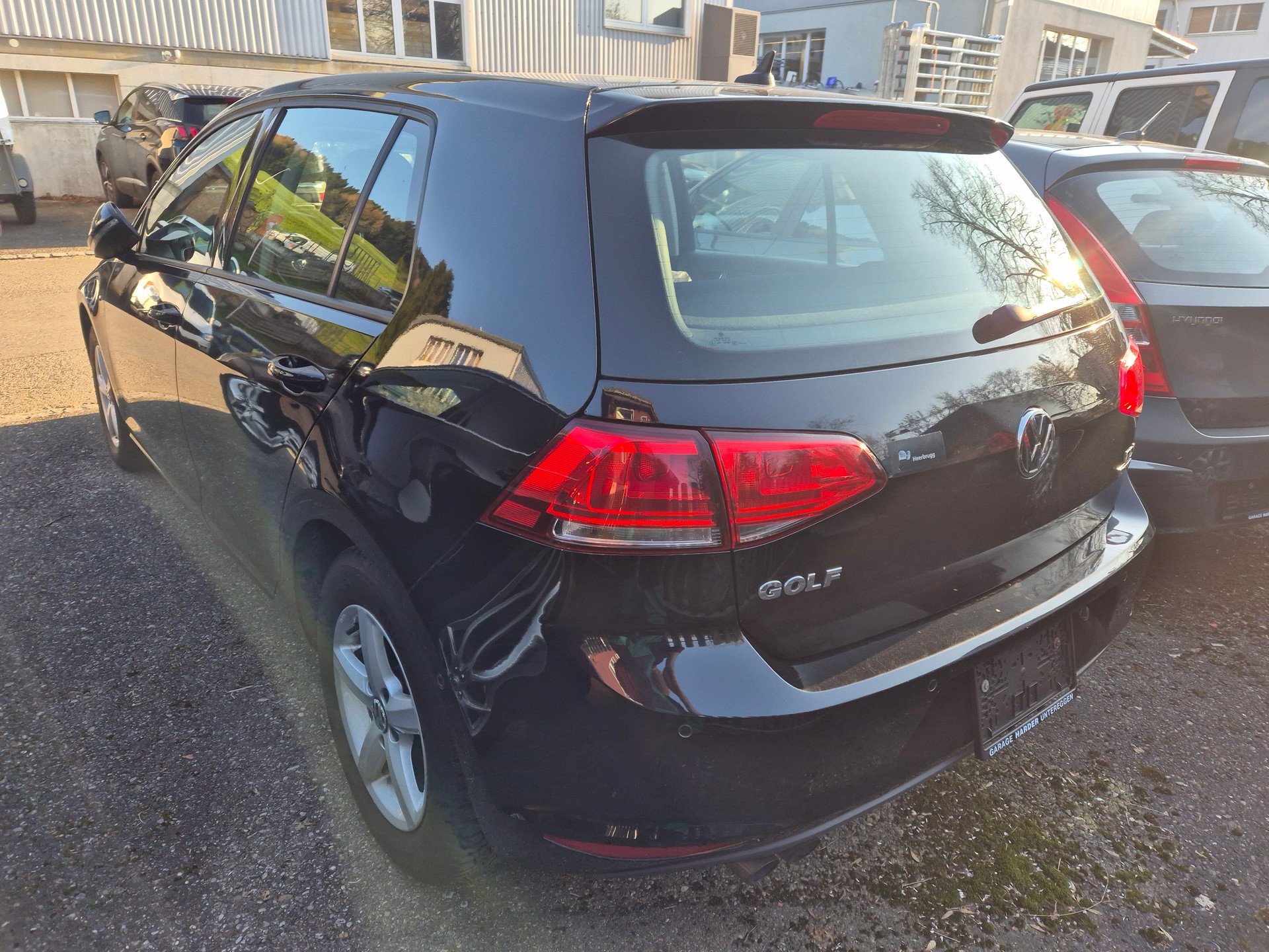 VW Golf 1.6 TDI Trendline 4Motion-image-3