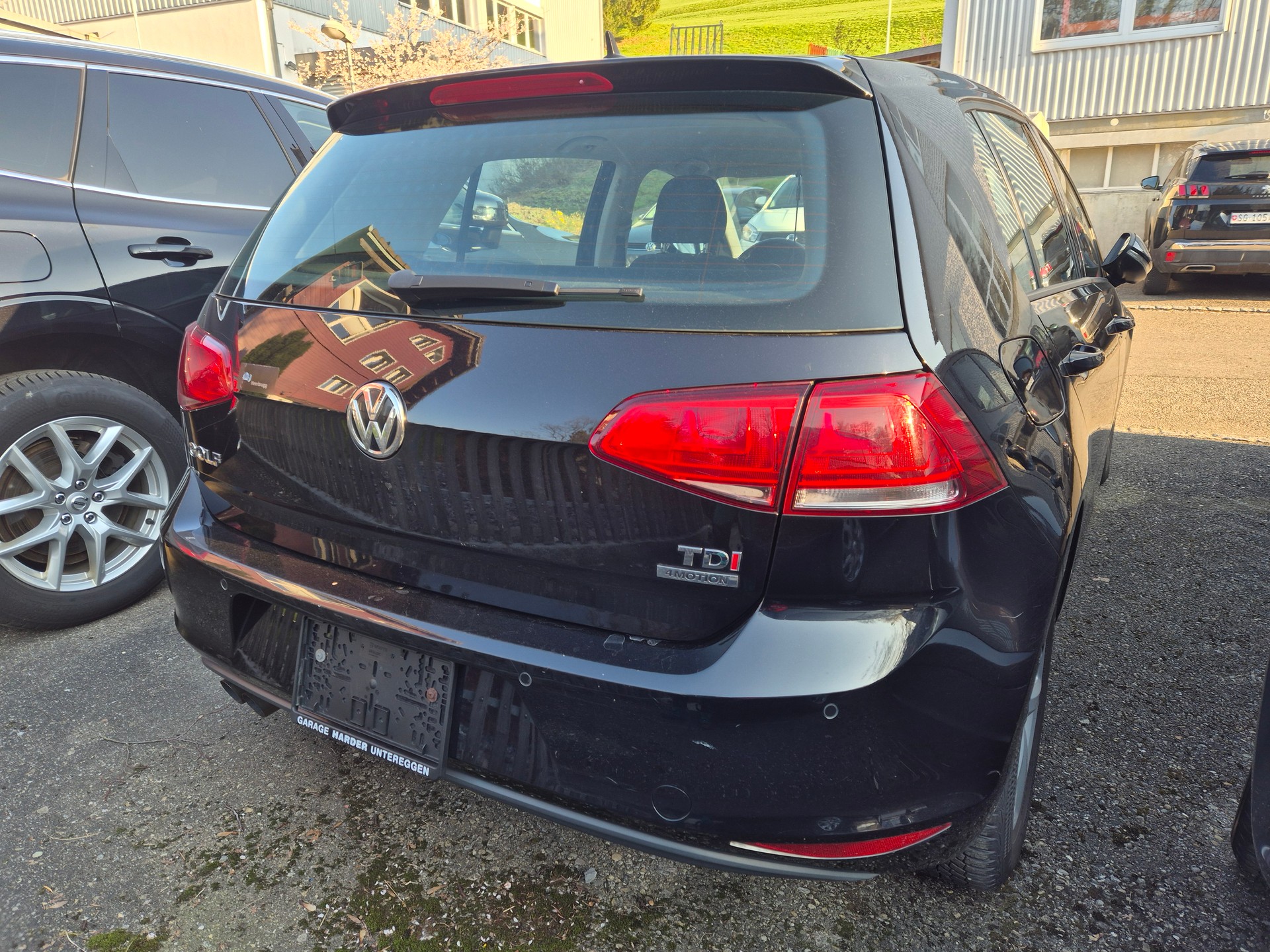 VW Golf 1.6 TDI Trendline 4Motion-image-2