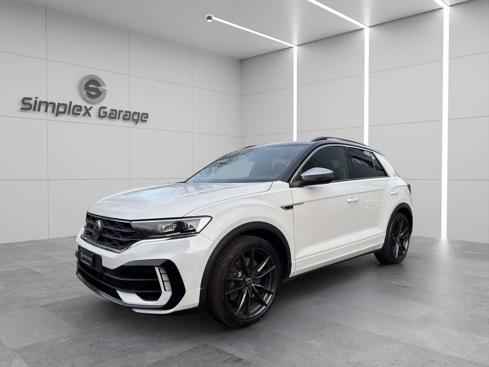 VW T-Roc 2.0 TSI R DSG 4Motion-image-0